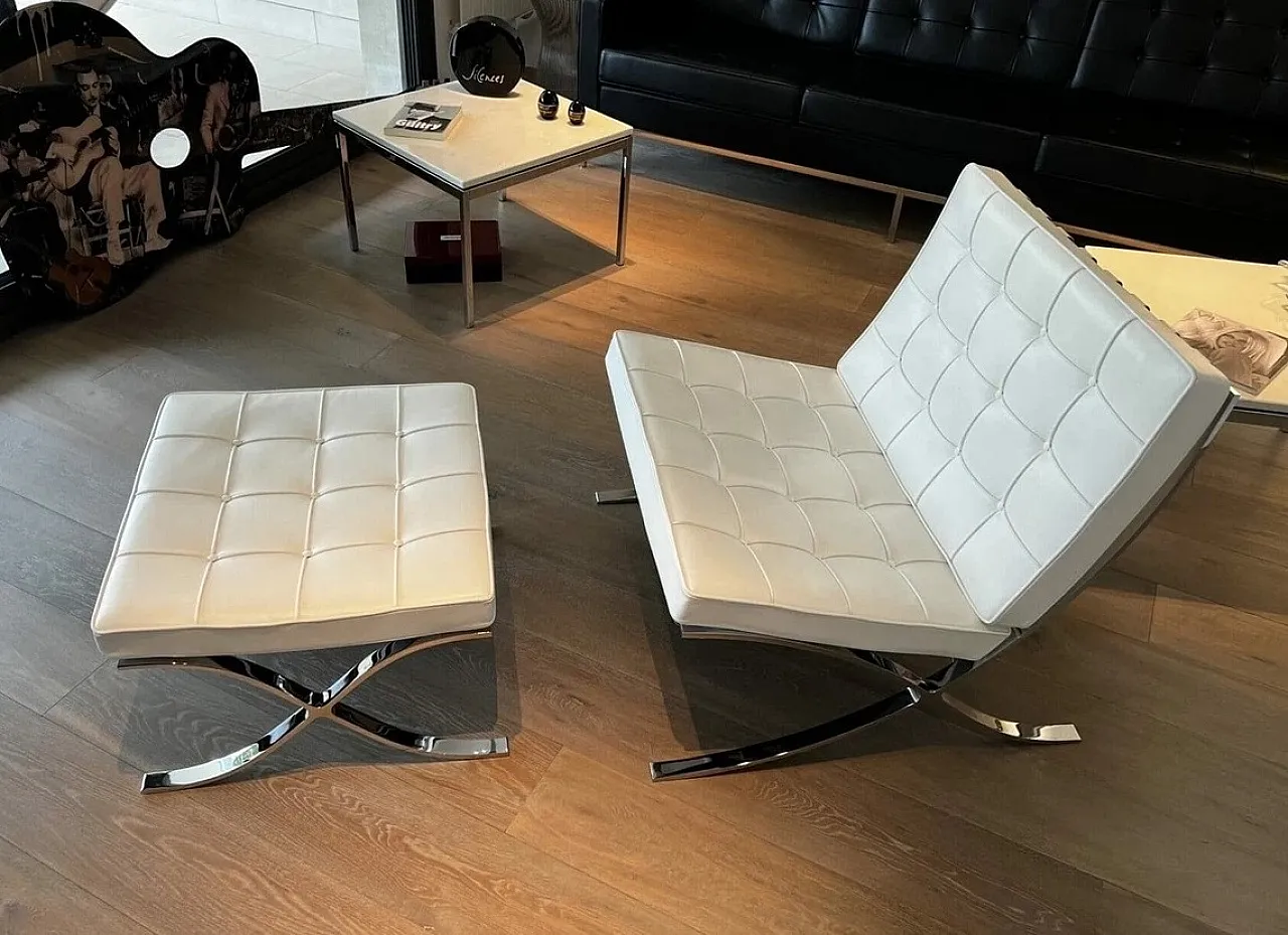 Barcelona Relax armchair  white Venezia leather, 2000s 8