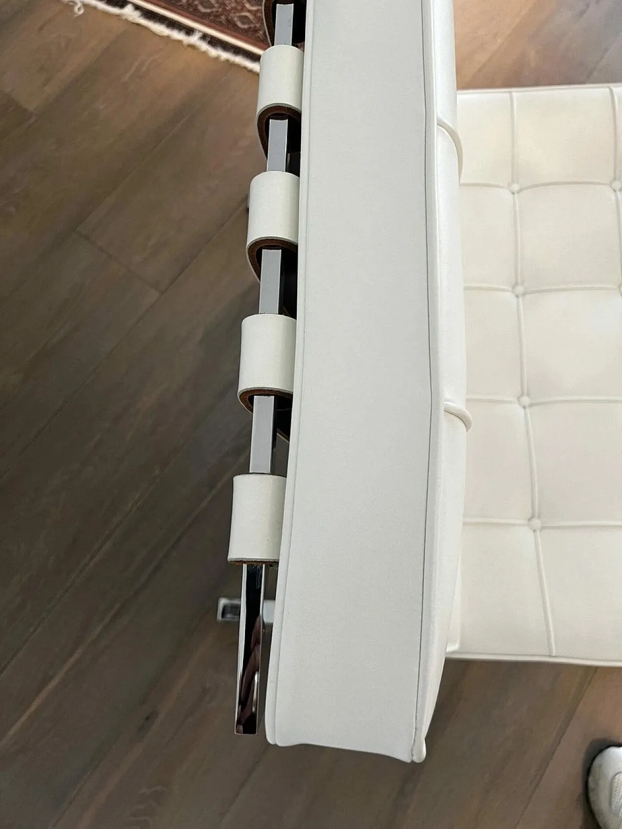 Barcelona Relax armchair  white Venezia leather, 2000s 19