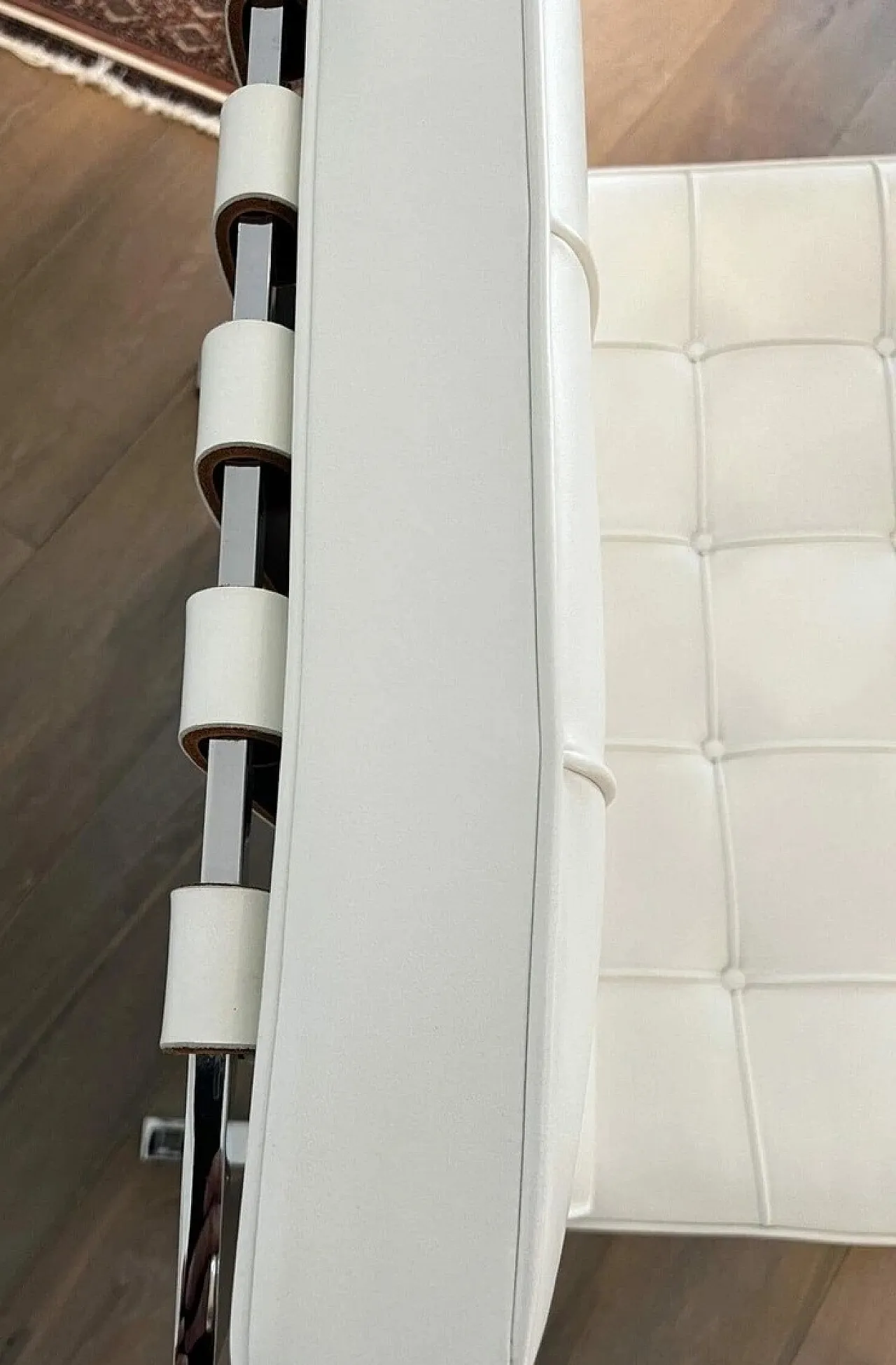 Barcelona Relax armchair  white Venezia leather, 2000s 20