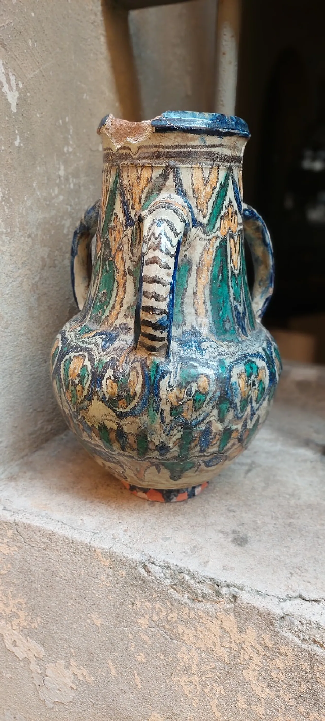 Painted and enameled majolica jar, 19th century 3