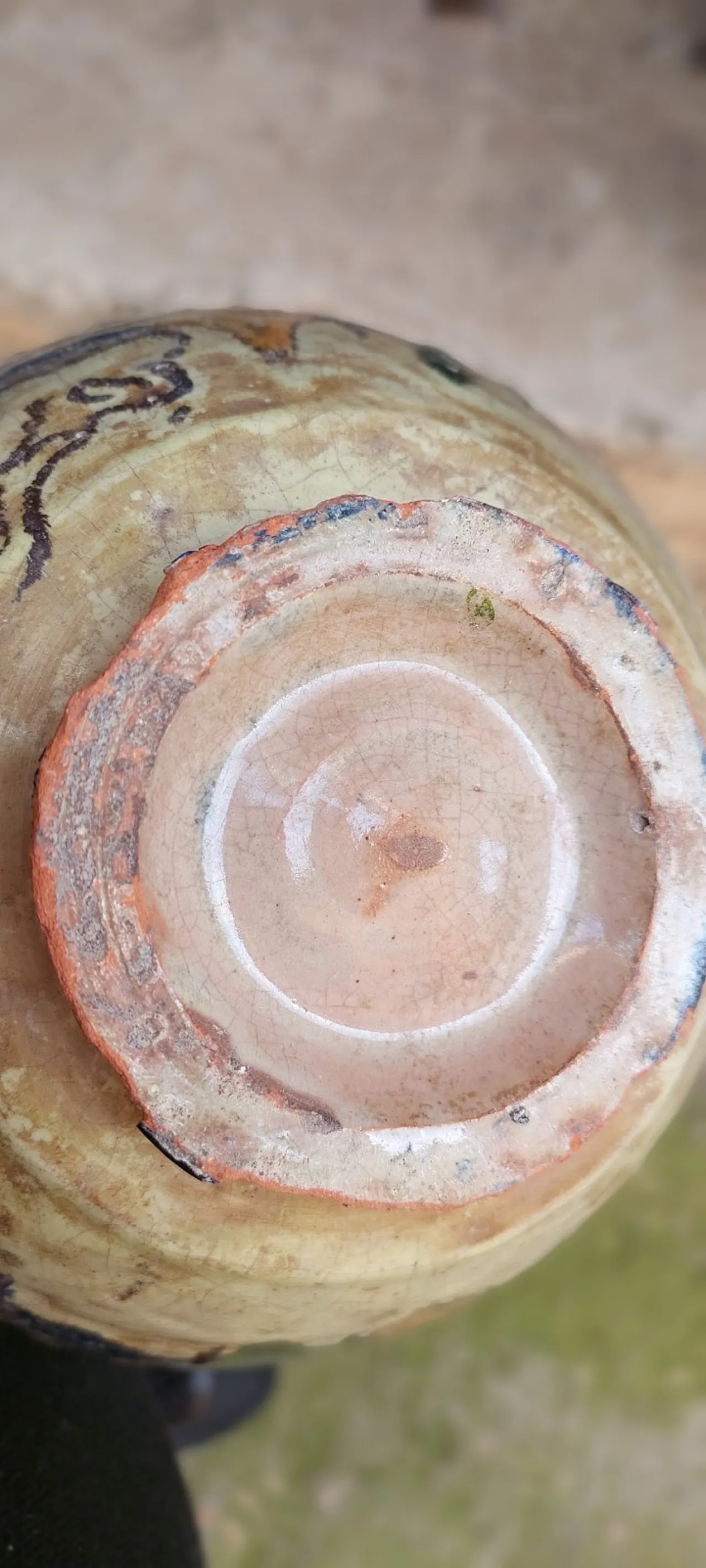 Painted and enameled majolica jar, 19th century 7