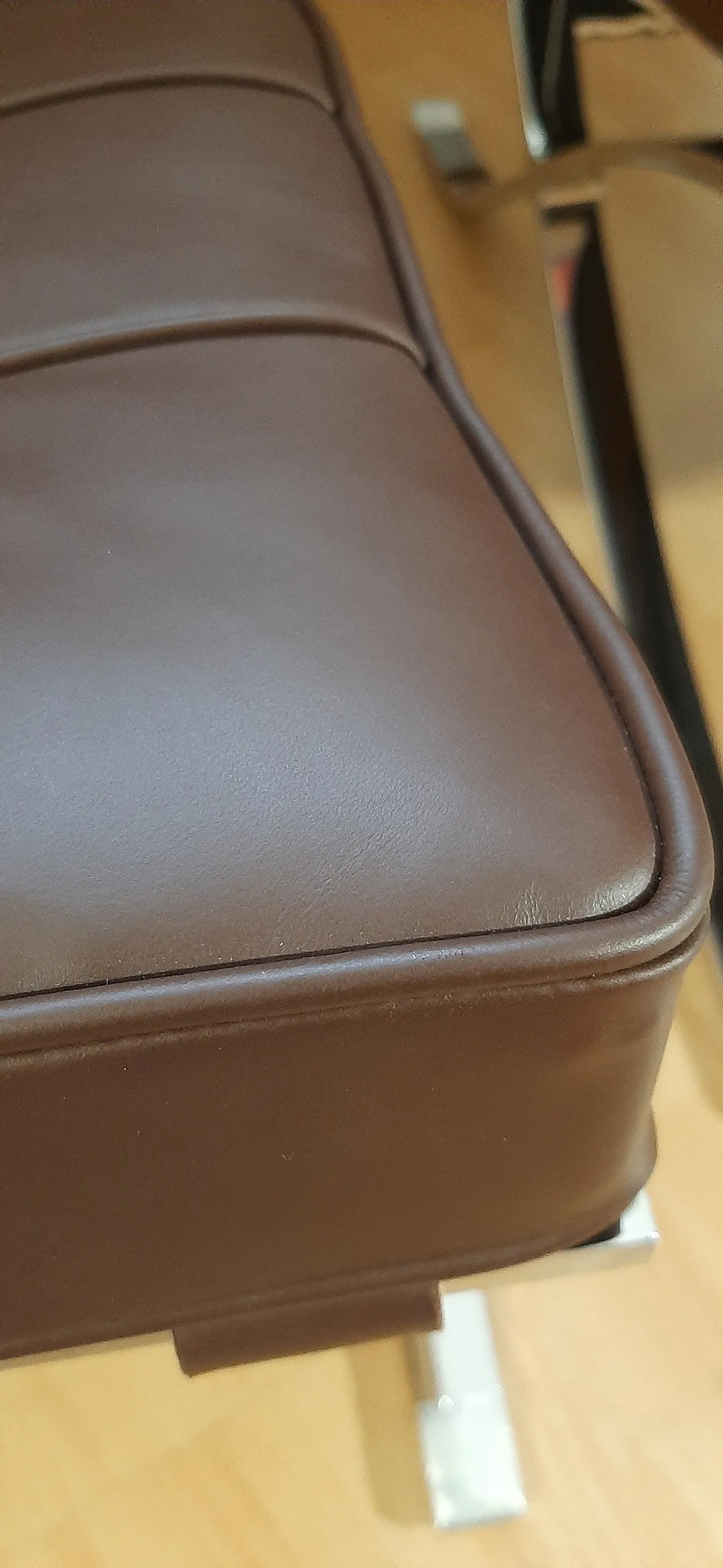 Poltrona Barcelona Relax di Knoll in pelle Venezia Brown, anni 2000 22