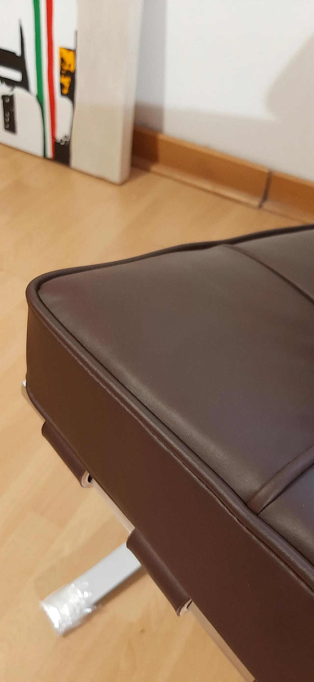 Poltrona Barcelona Relax di Knoll in pelle Venezia Brown, anni 2000 36