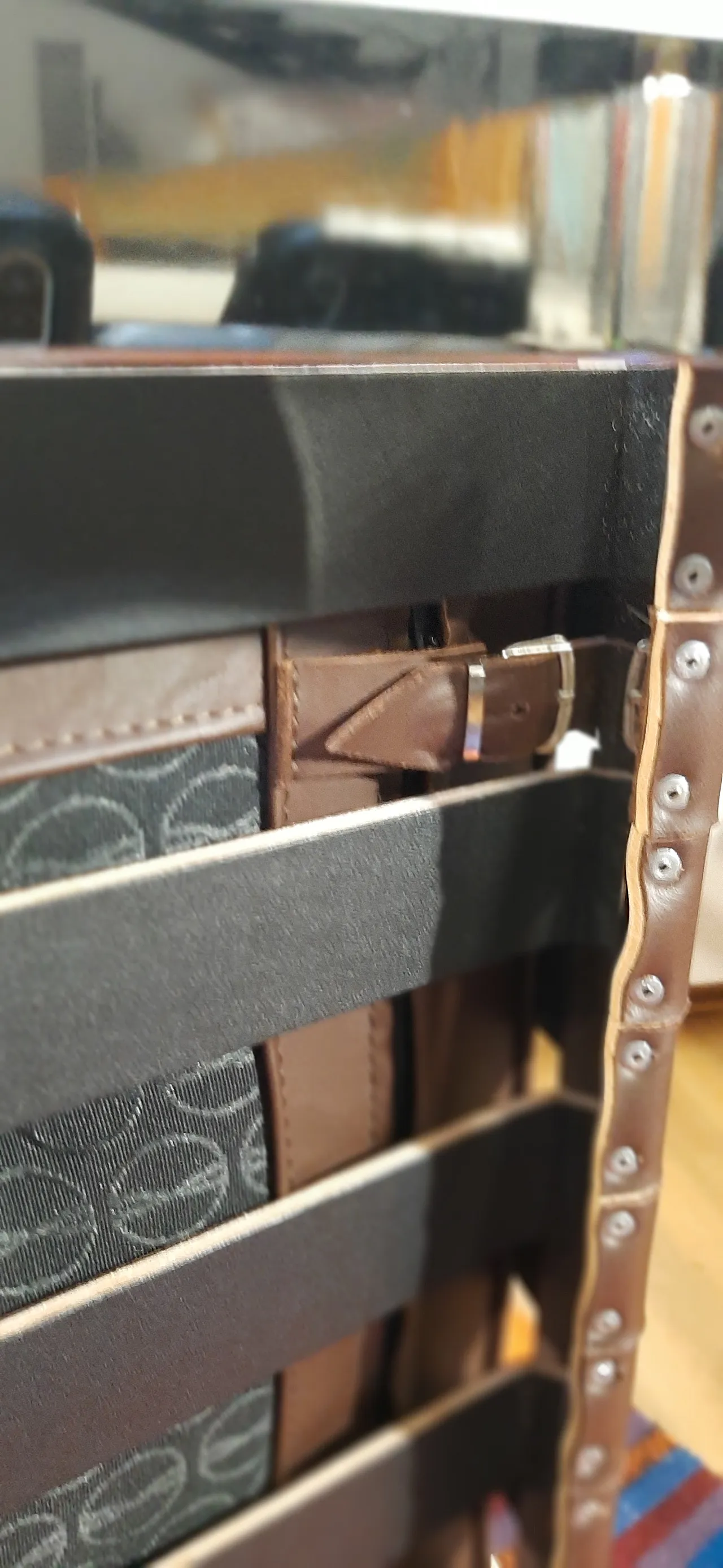 Poltrona Barcelona Relax di Knoll in pelle Venezia Brown, anni 2000 110