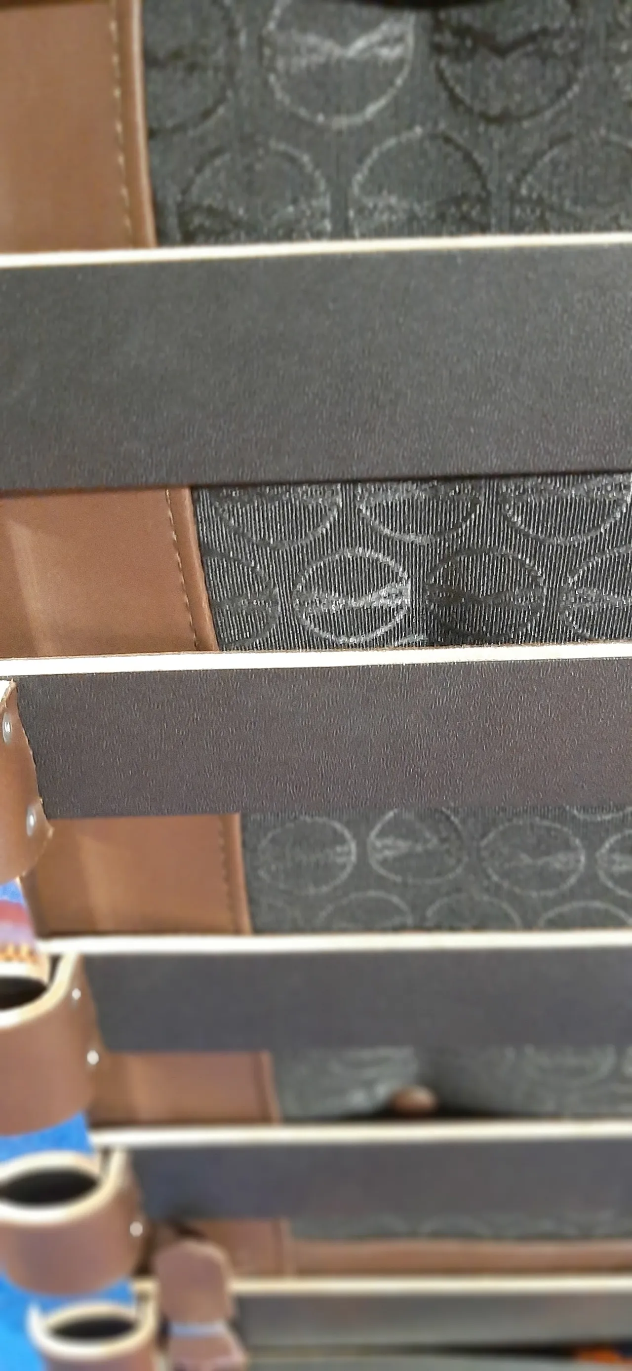 Poltrona Barcelona Relax di Knoll in pelle Venezia Brown, anni 2000 119