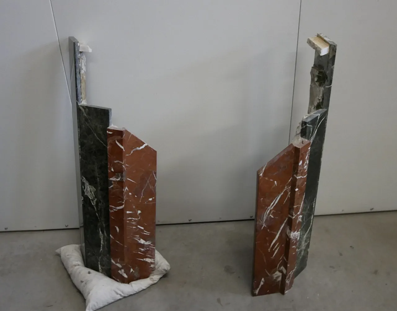 Camino in marmo ad angolo, anni '30 7