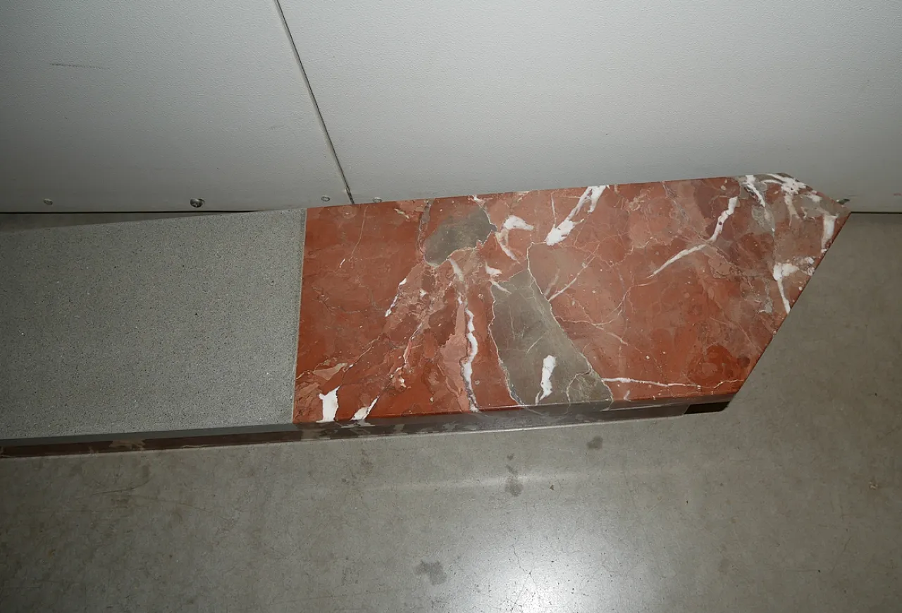 Camino in marmo ad angolo, anni '30 13