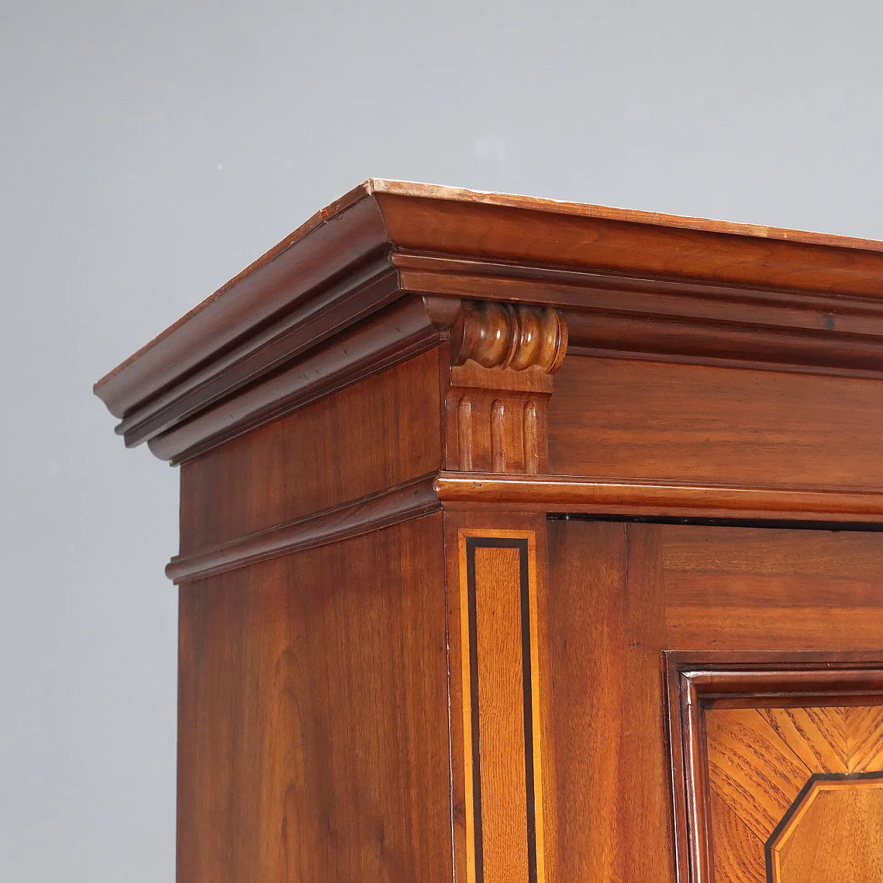 Armadio impiallacciato in mogano e altri legno, primo '900 6