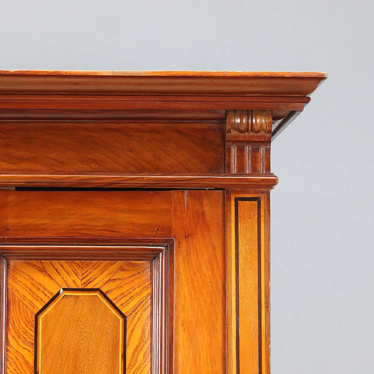 Armadio impiallacciato in mogano e altri legno, primo '900 7