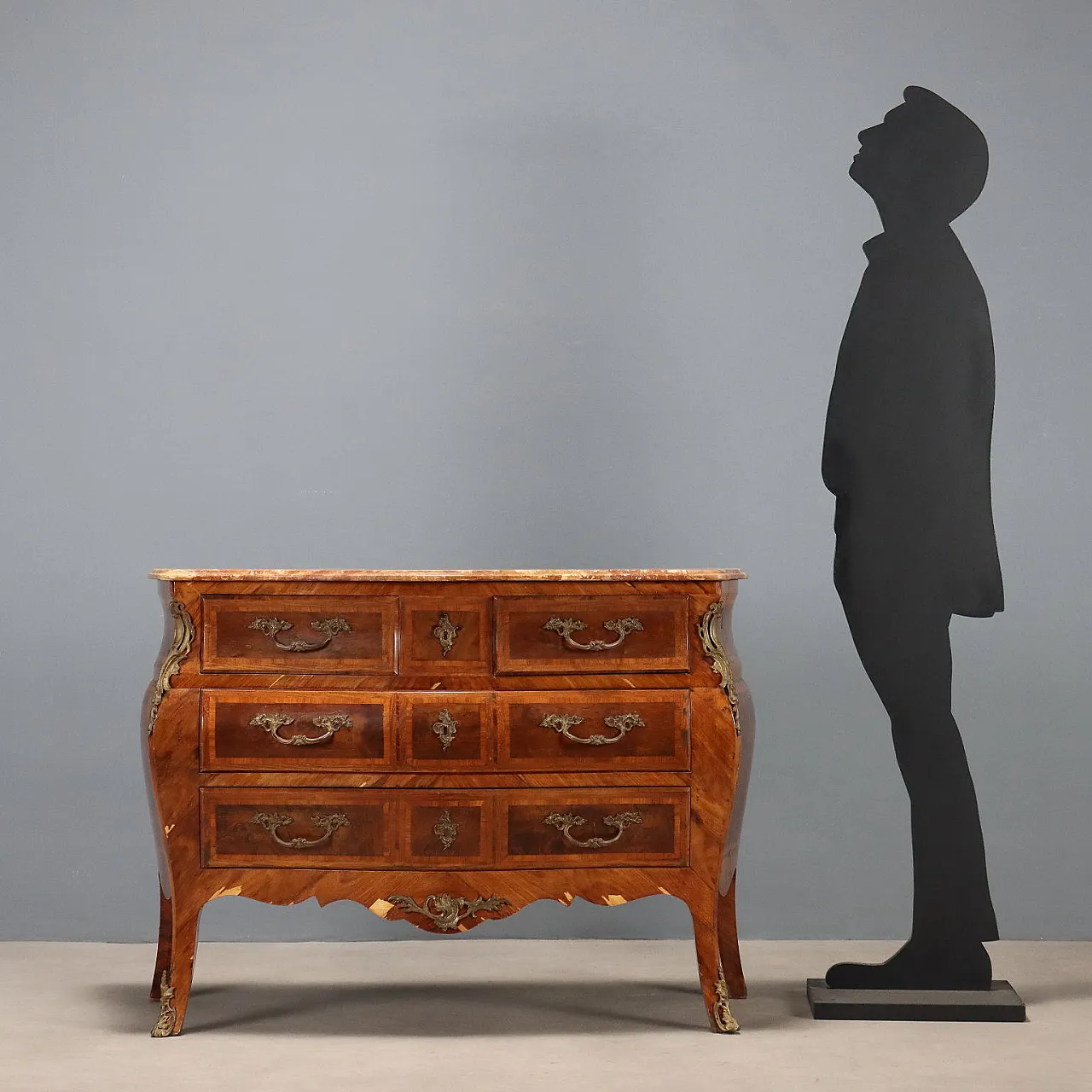 Comò in stile tardo barocco lastronato in noce, primo '900 3