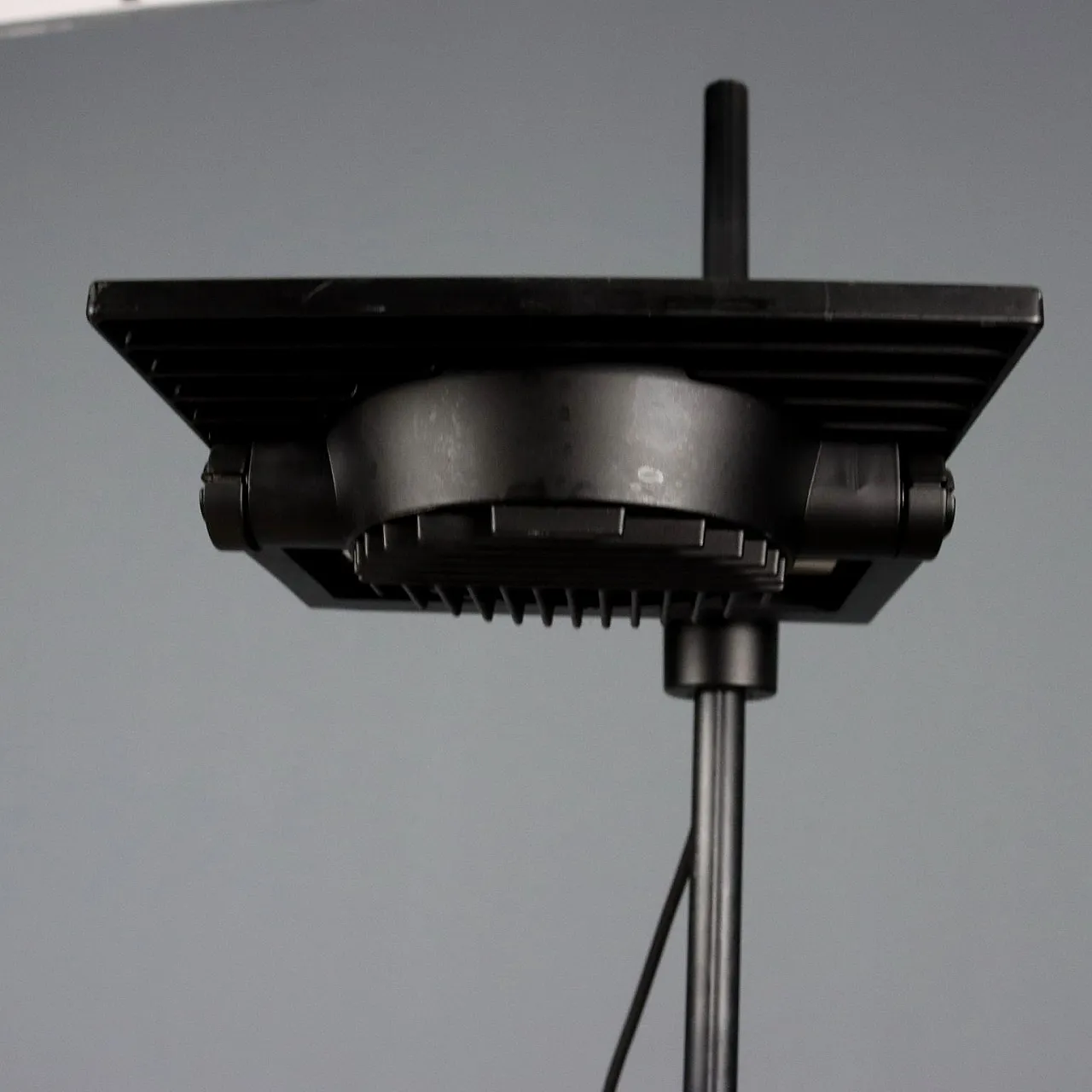 Lampada da terra in metallo laccato con luce regolabile, '900 8