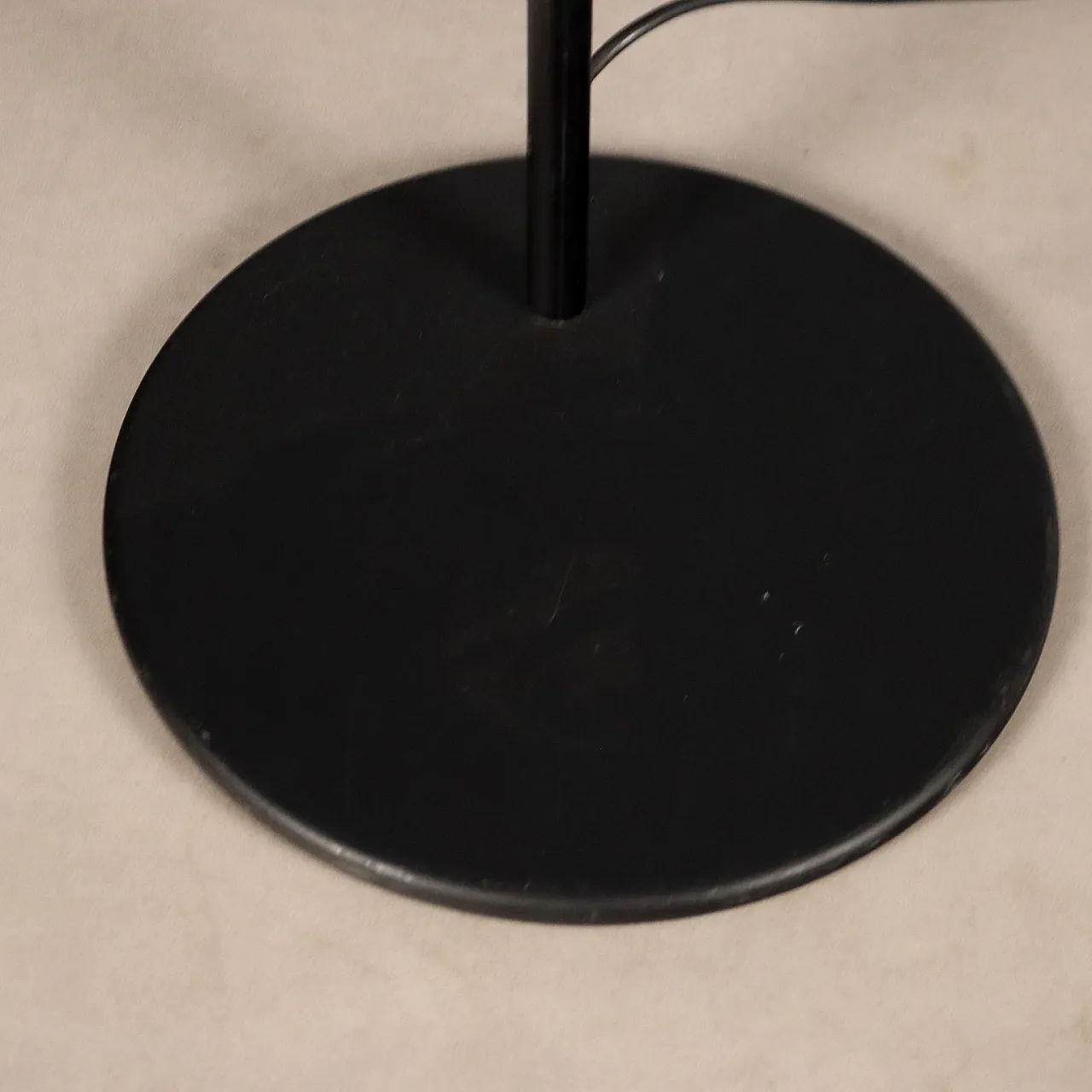 Lampada da terra in metallo laccato con luce regolabile, '900 10