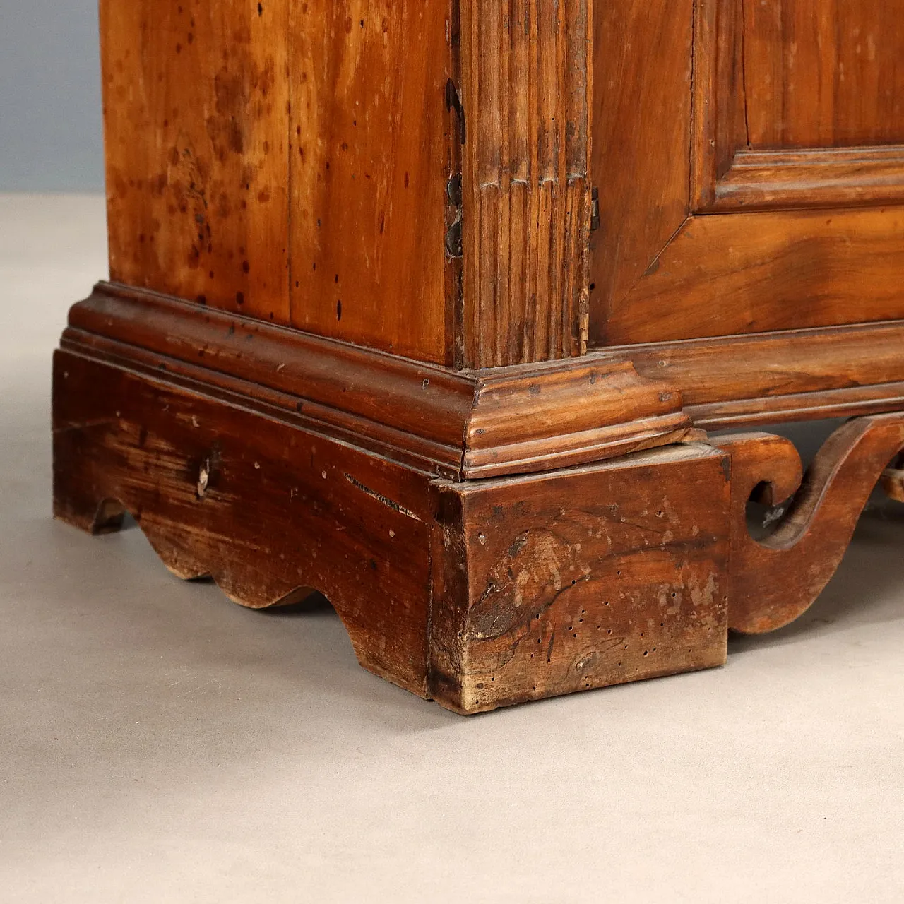 Walnut bookcase made from antique woods, late 19th century 4