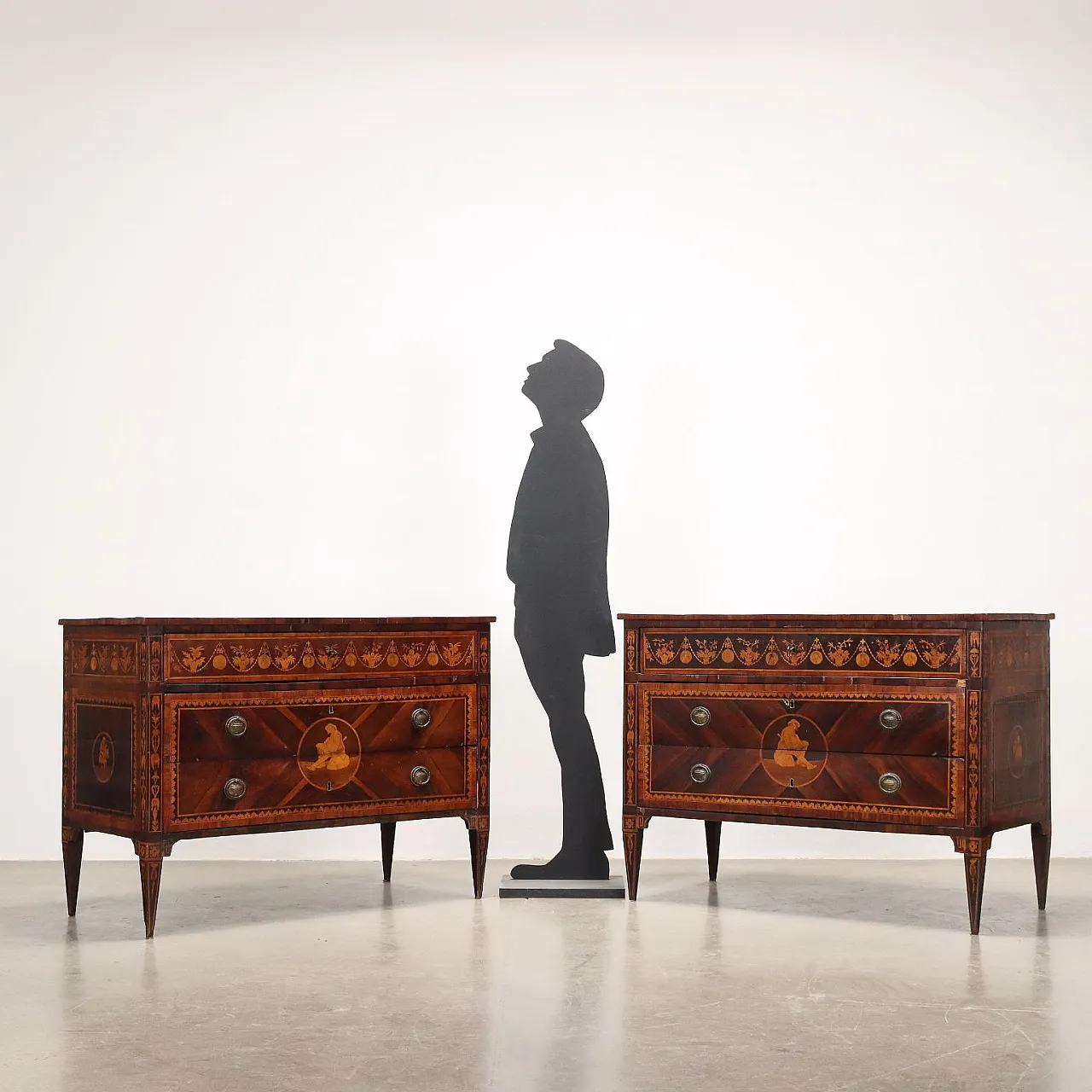 Coppia di cassettoni in noce e abete, '700 3