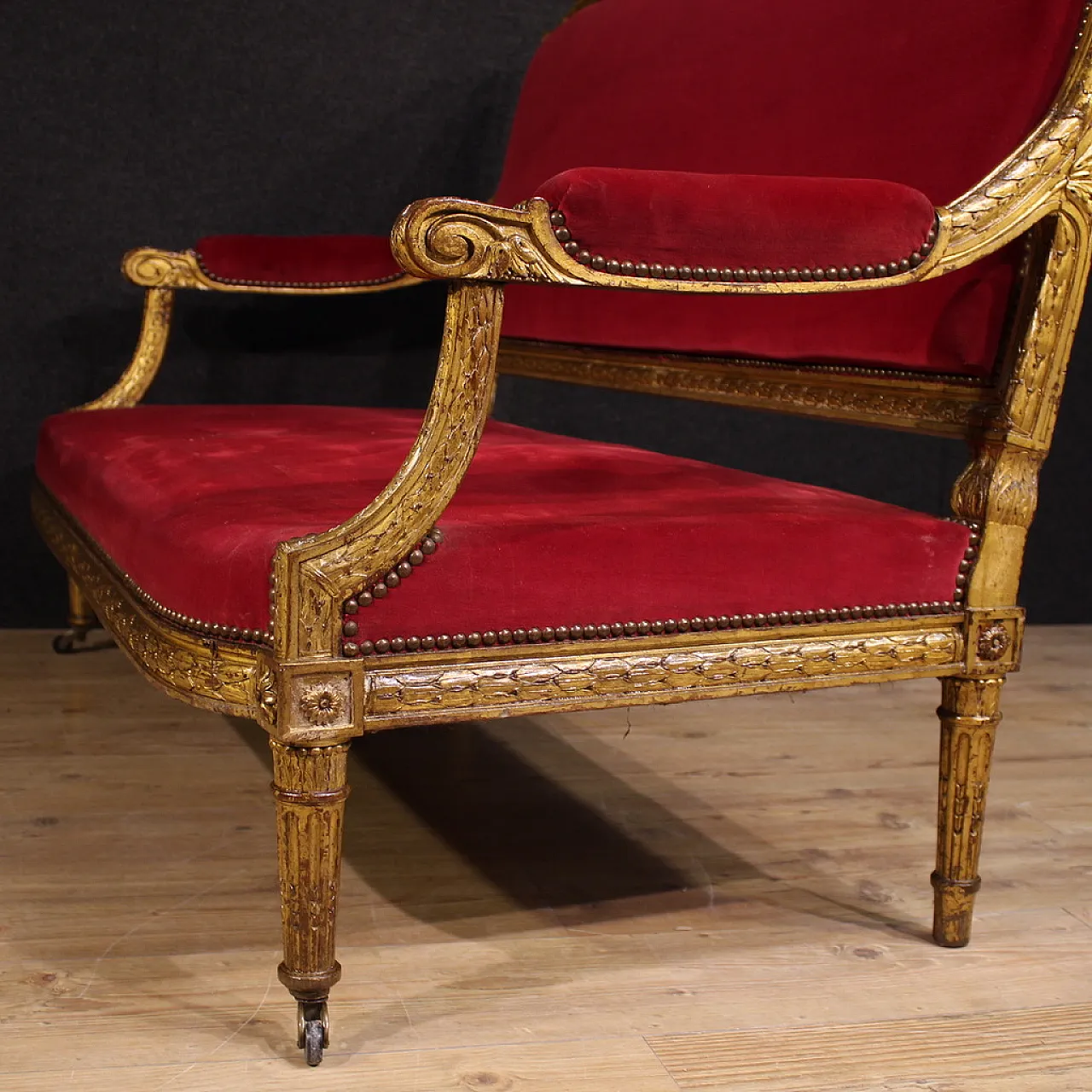 French red velvet sofa, 19th century 5