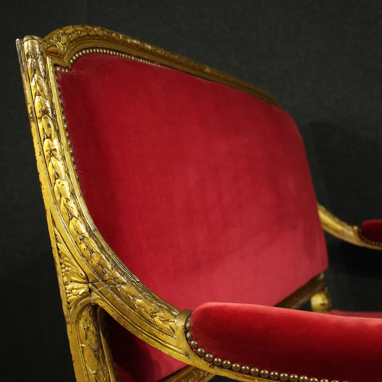 French red velvet sofa, 19th century 8