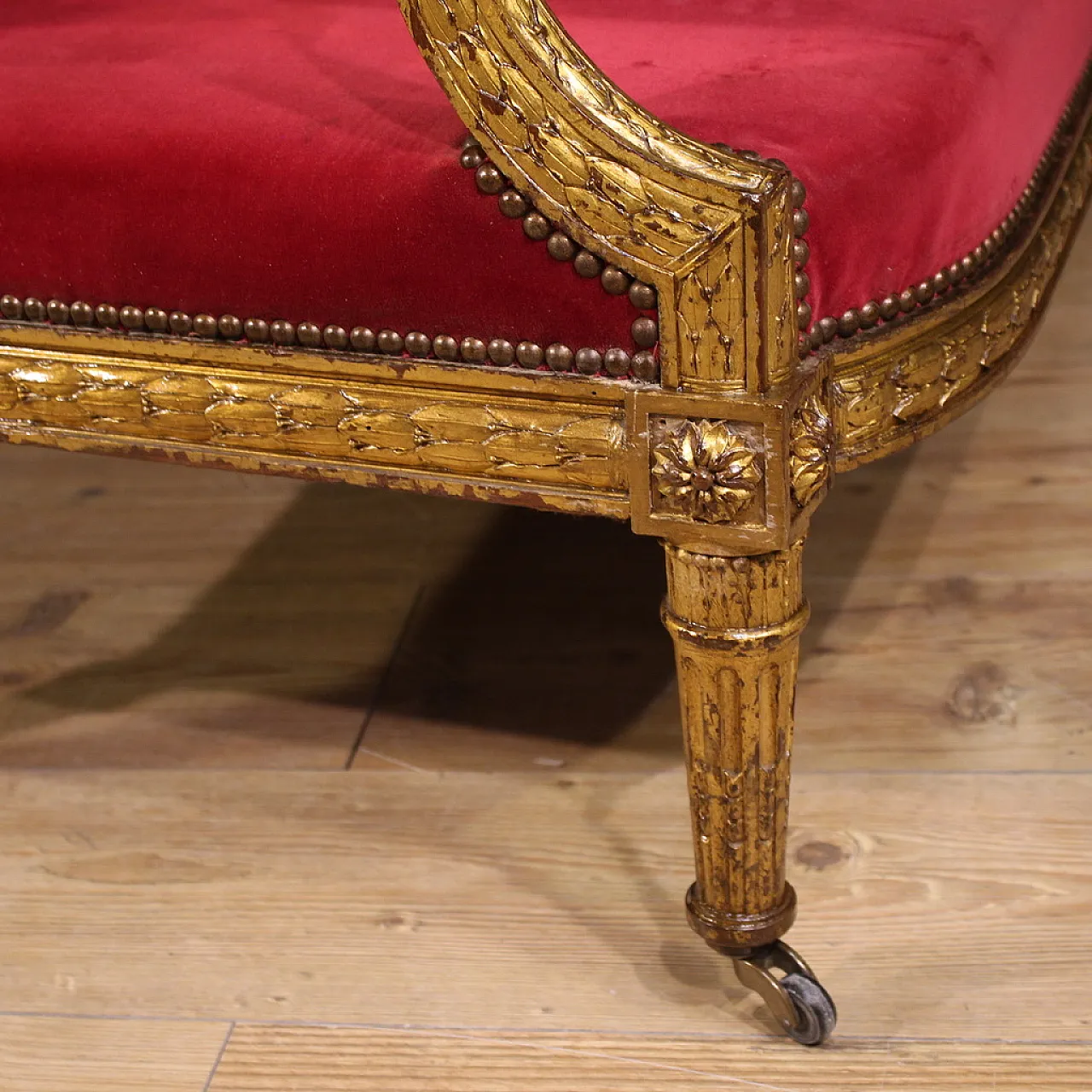 French red velvet sofa, 19th century 9