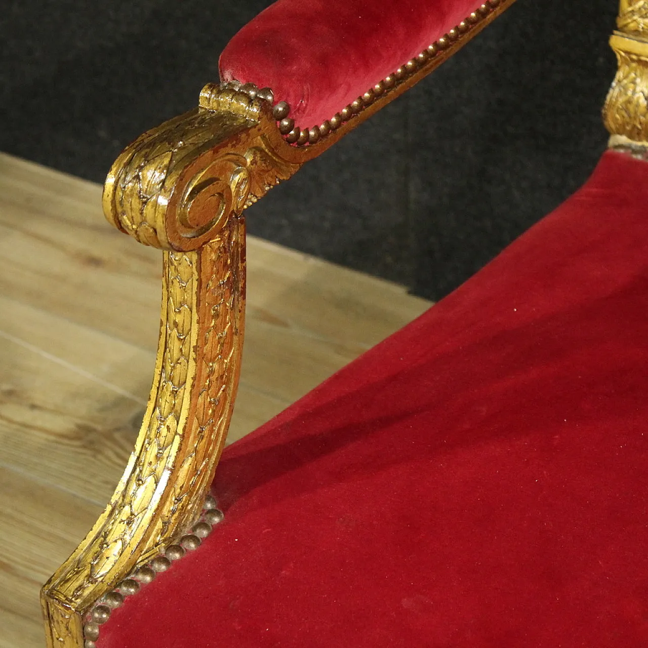 French red velvet sofa, 19th century 11