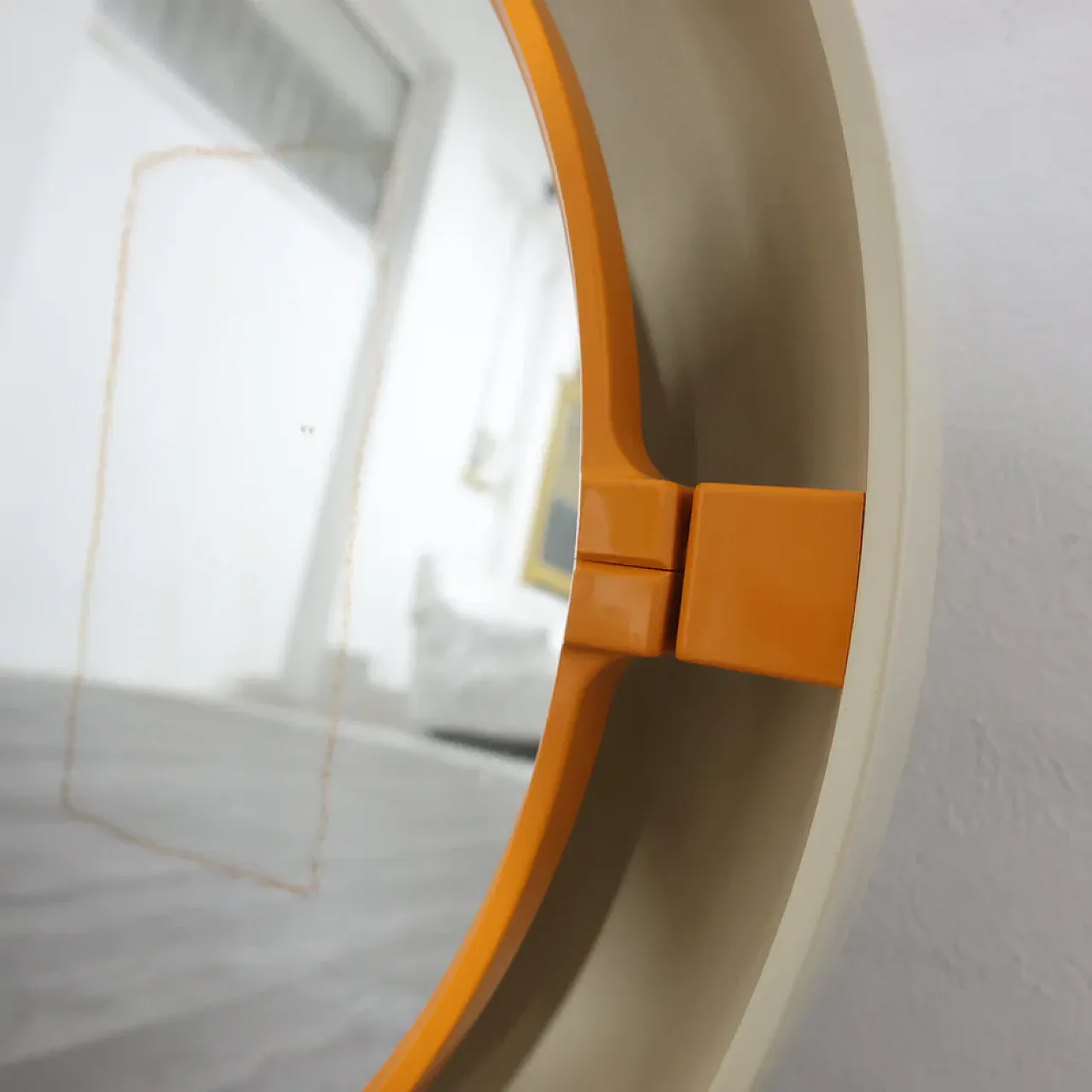 Apecchio in materiale plastico di Allibert, anni '70 4