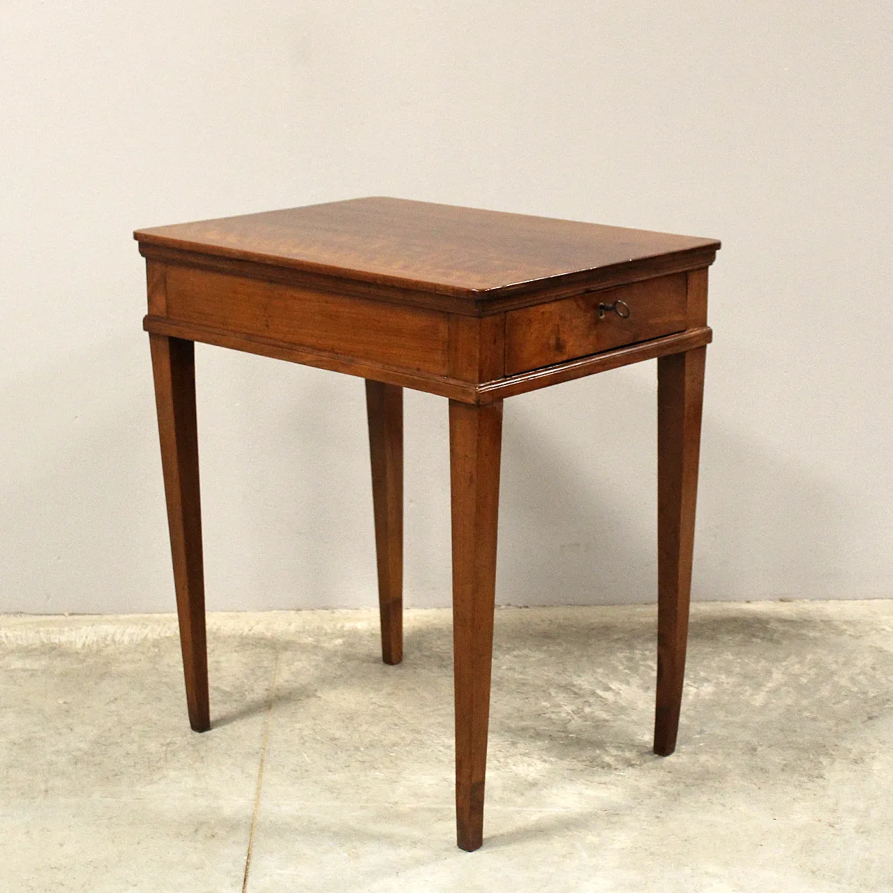 Louis XVI coffee table Italian walnut, 18th century 5