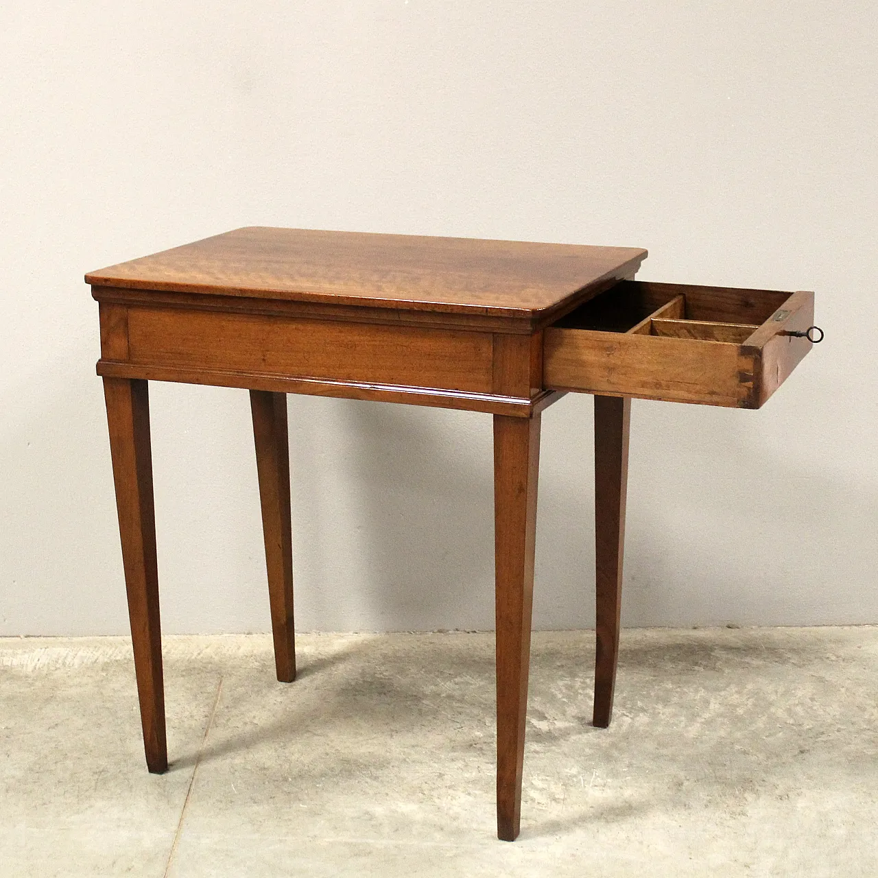 Louis XVI coffee table Italian walnut, 18th century 6