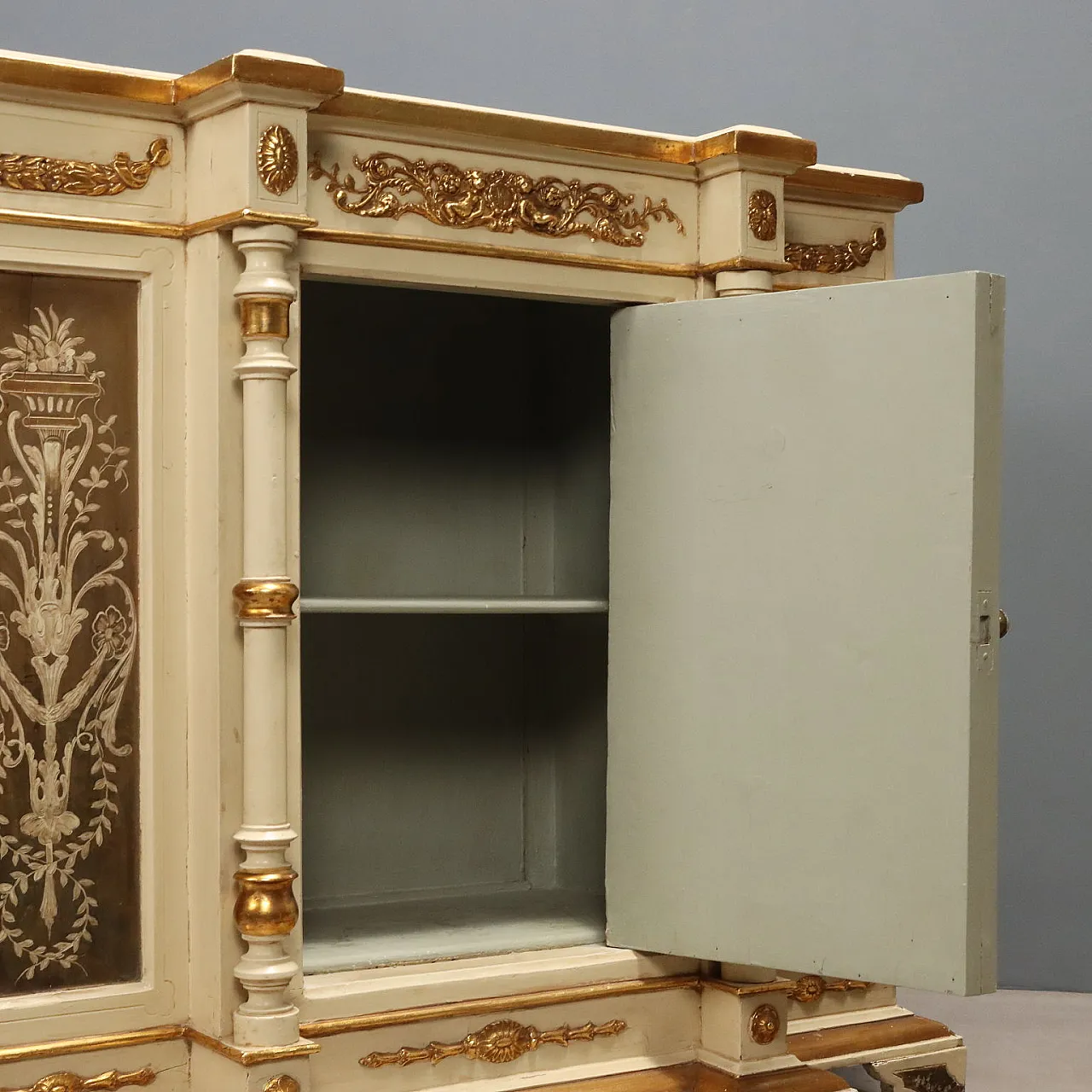 Pair of lacquered, carved and gilded fir sideboards, late 19th century 5
