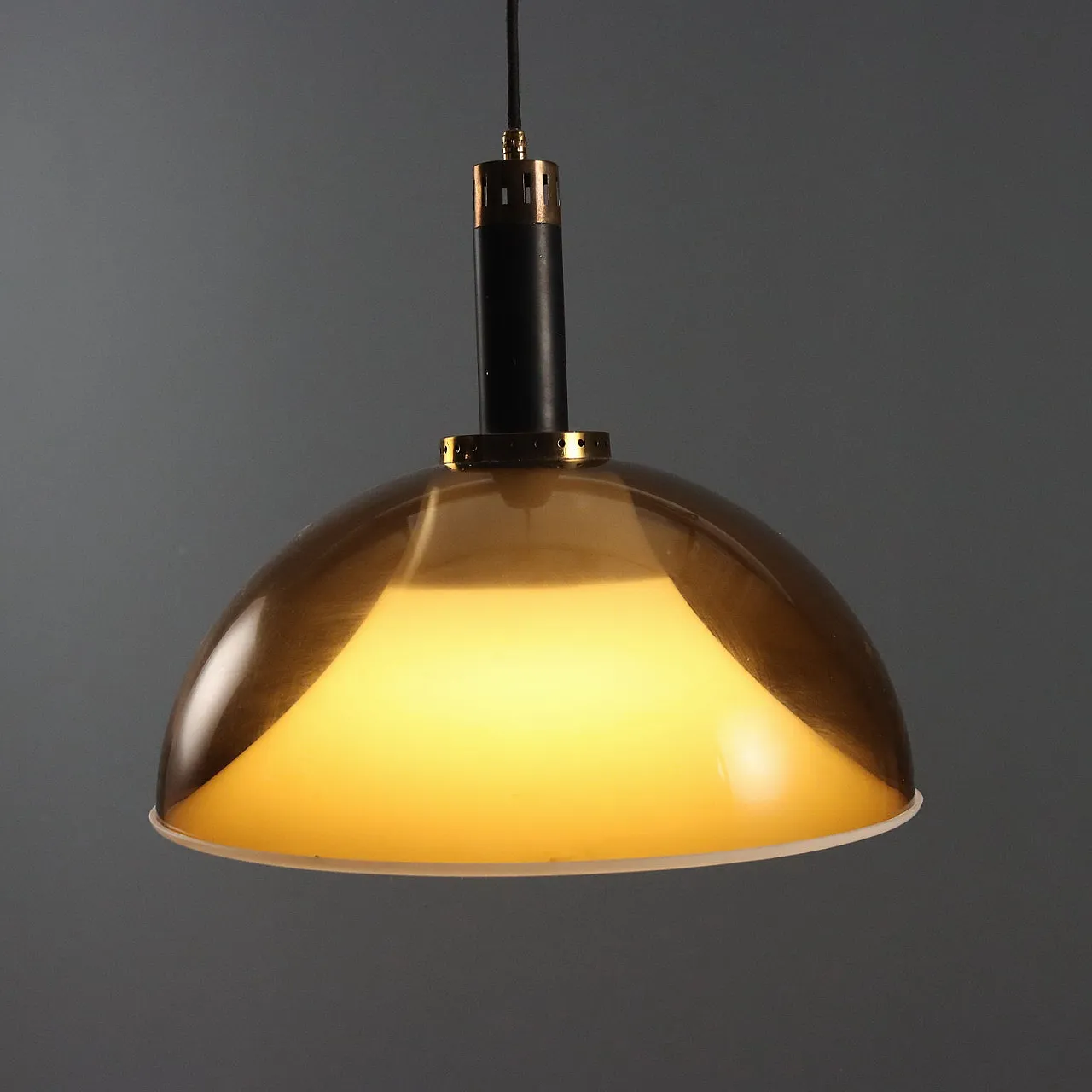 Plafoniera in perspex, metallo smaltato e ottone, '900 2