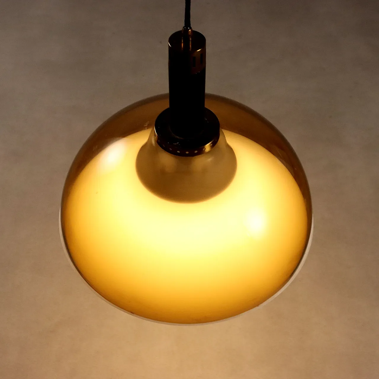 Plafoniera in perspex, metallo smaltato e ottone, '900 5