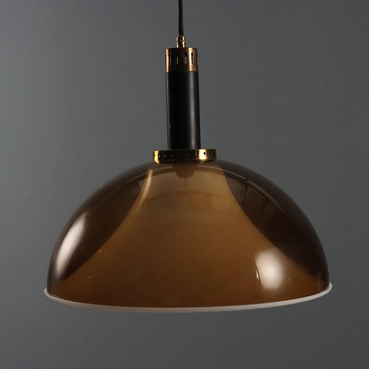 Plafoniera in perspex, metallo smaltato e ottone, '900 7