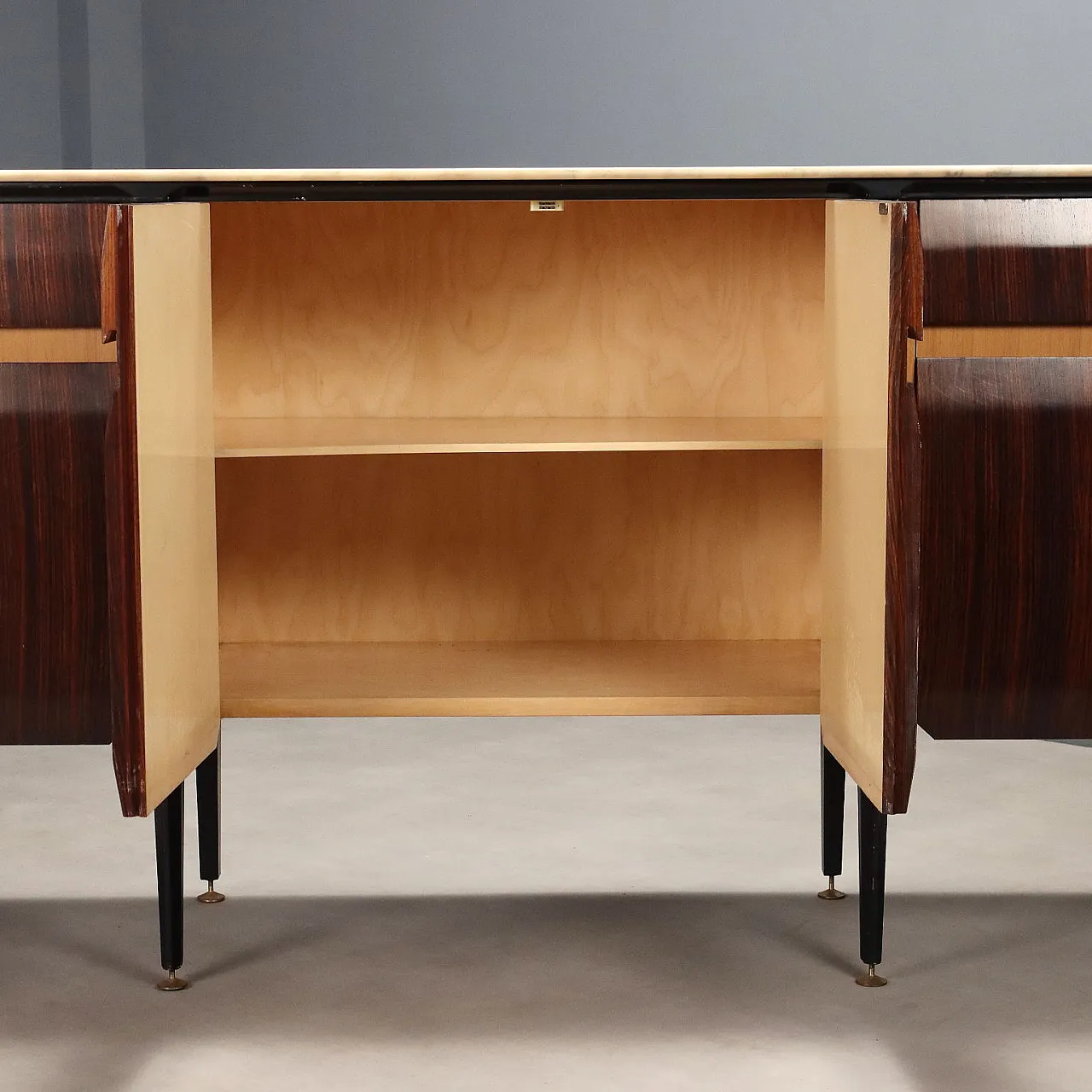 Sideboard in exotic woods, laminate and brass inserts, 20th century 5