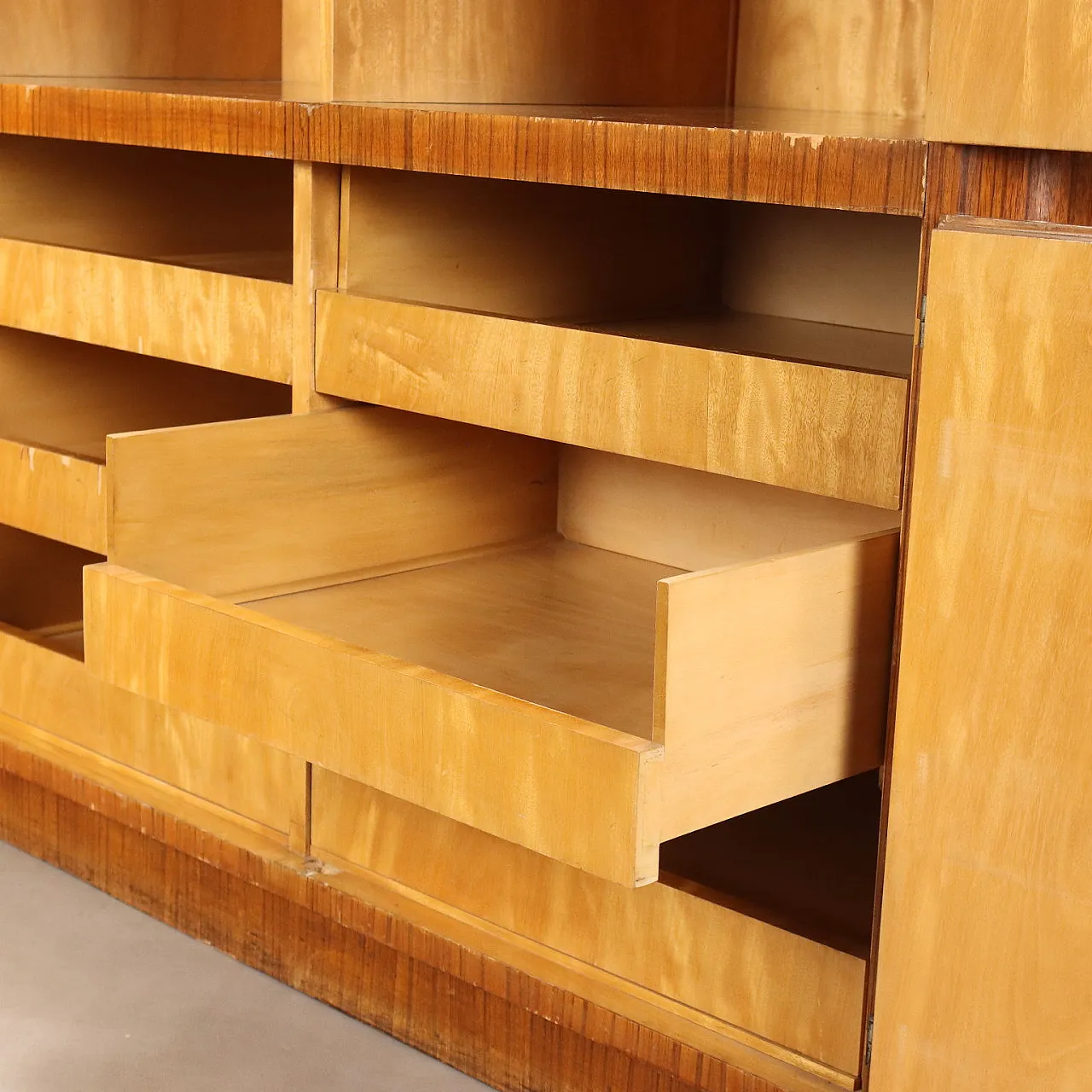 Credenza in impiallacciatura di legno esotico, '900 5