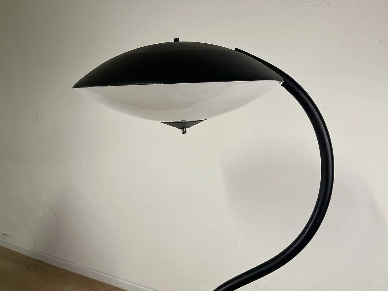 Metal and glass Disc floor lamp, 1960s 11