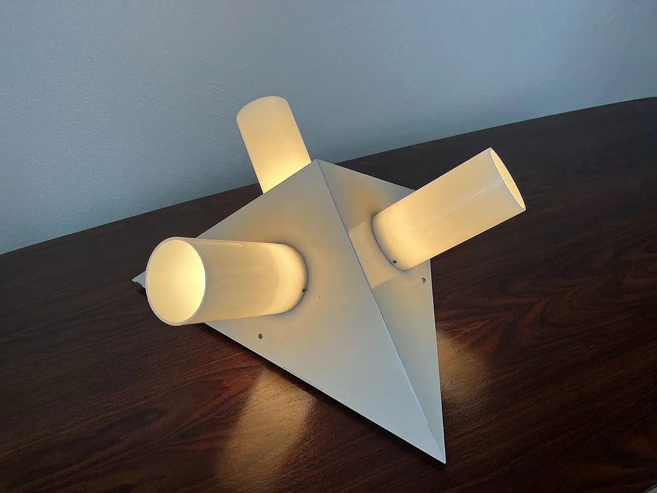 Perspex Space Age Pyramid lamp, 1960s 2