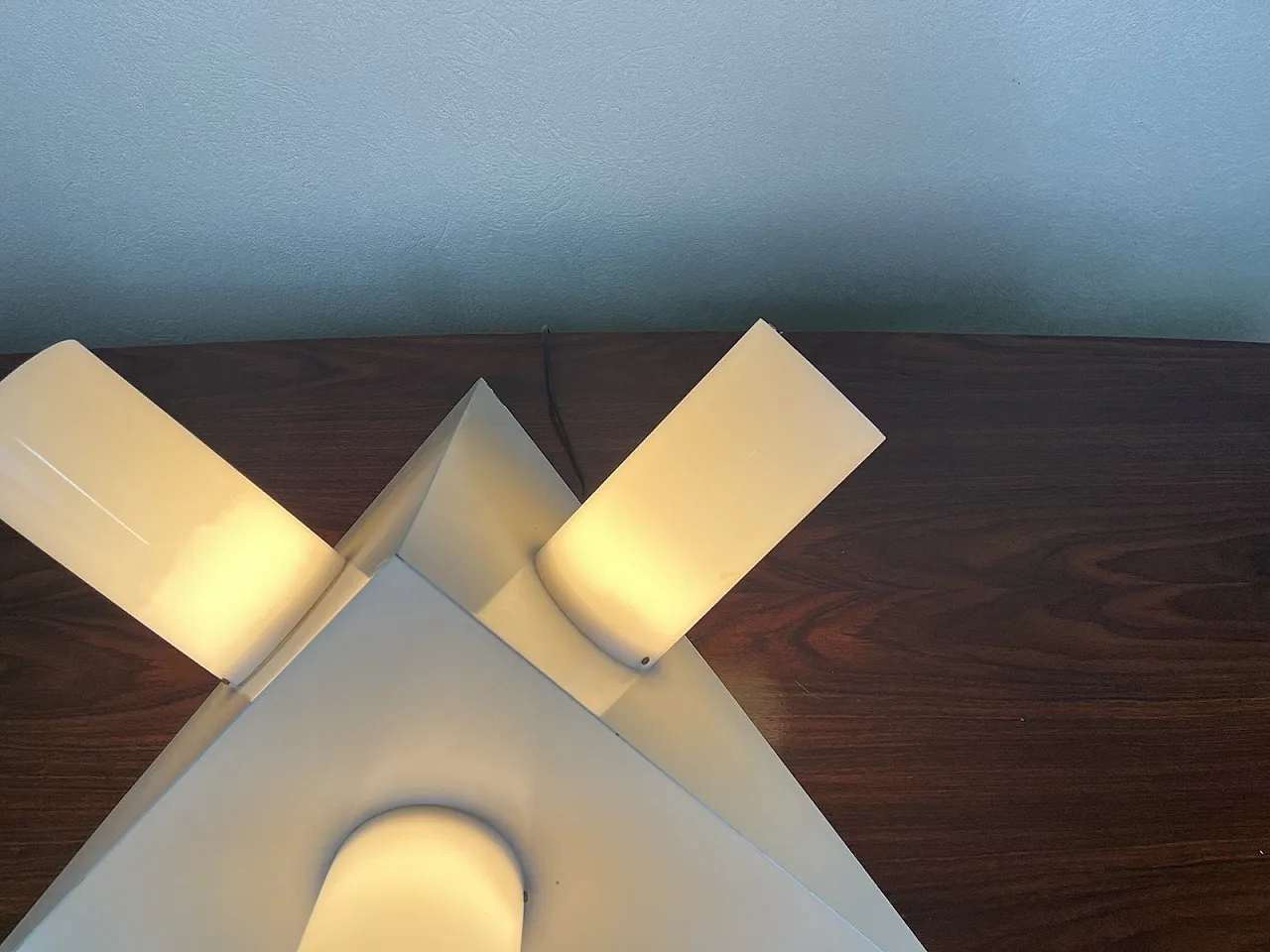 Perspex Space Age Pyramid lamp, 1960s 6