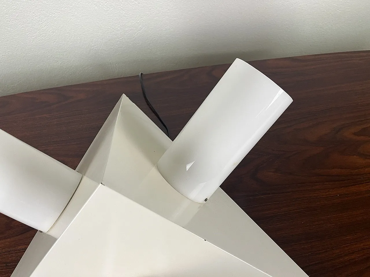 Perspex Space Age Pyramid lamp, 1960s 13