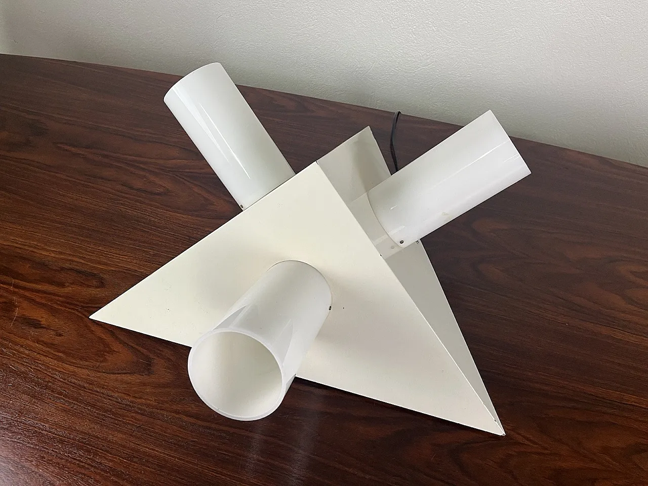 Perspex Space Age Pyramid lamp, 1960s 15