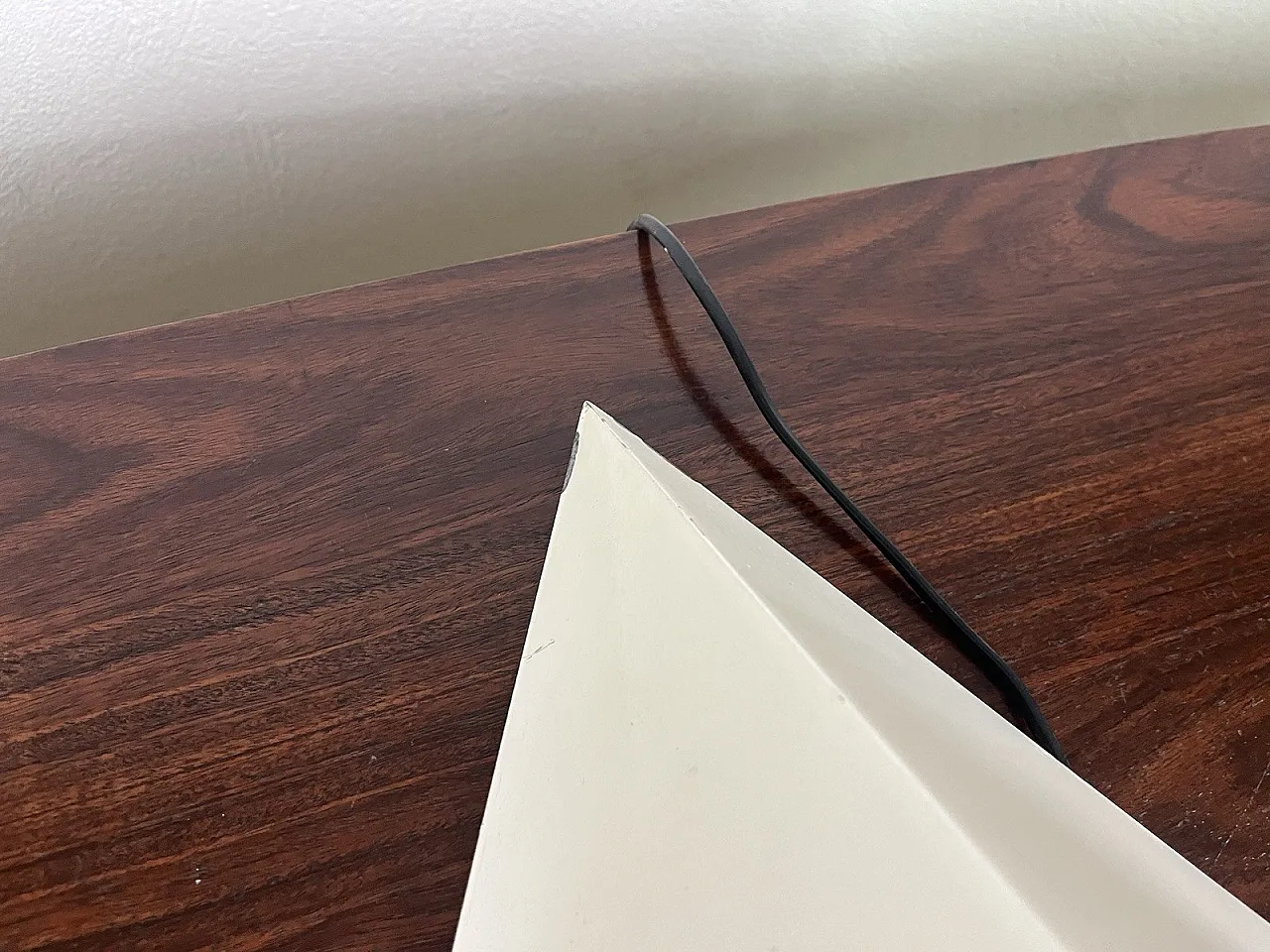 Perspex Space Age Pyramid lamp, 1960s 18