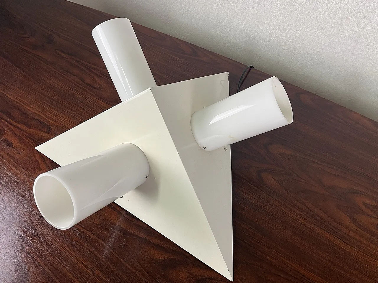 Perspex Space Age Pyramid lamp, 1960s 19