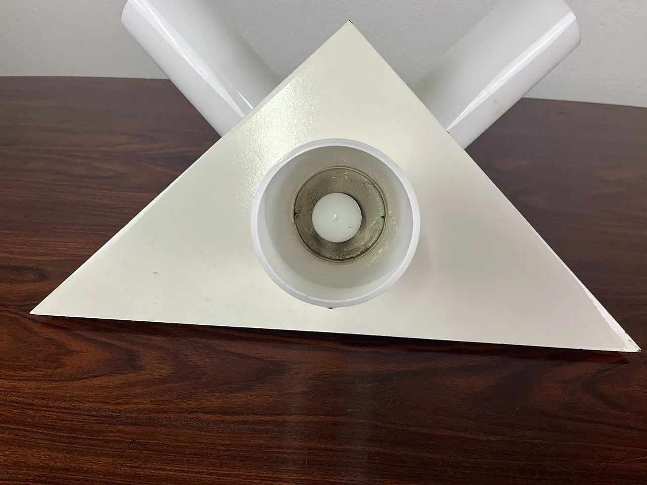 Perspex Space Age Pyramid lamp, 1960s 20