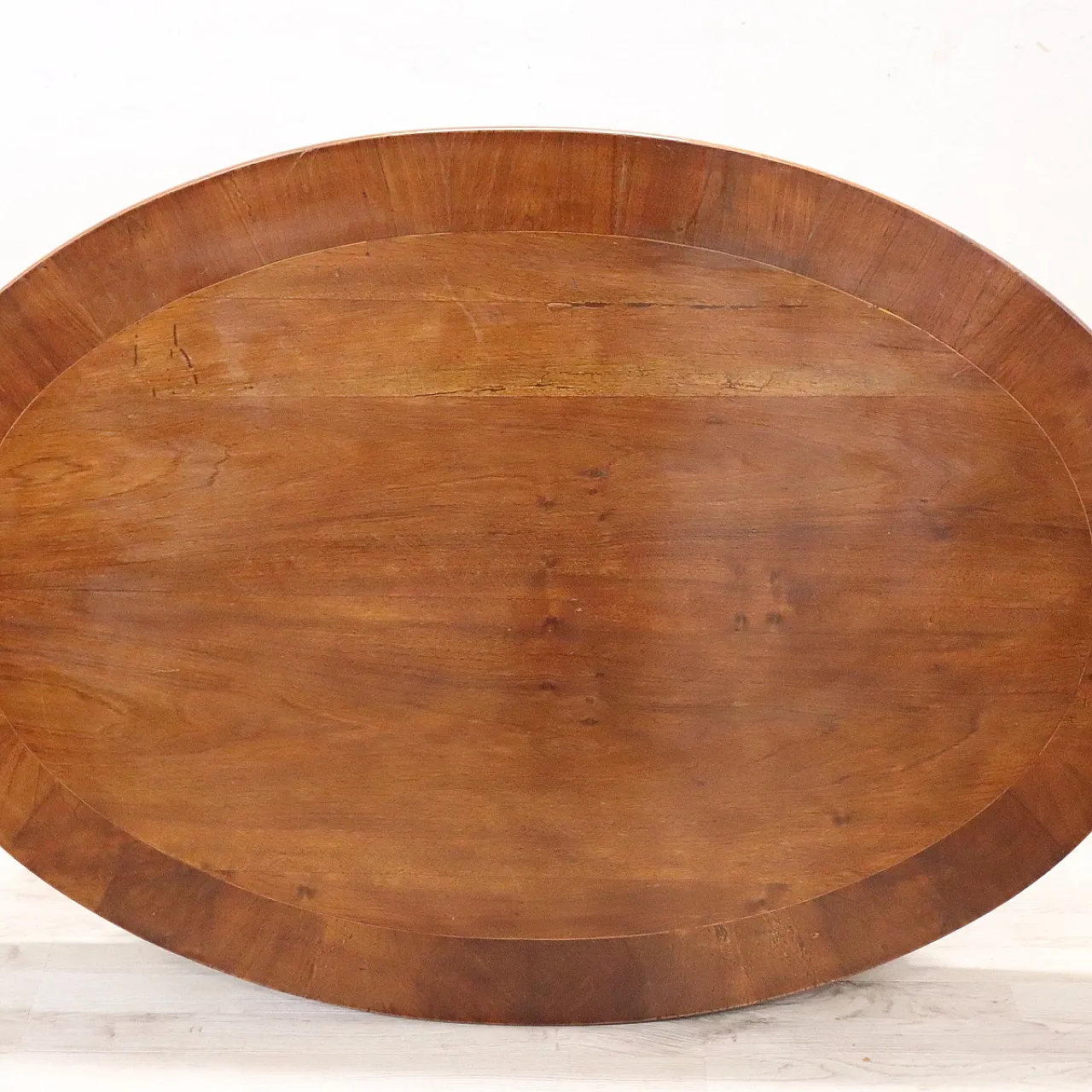 Oval walnut table, mid-19th century 8