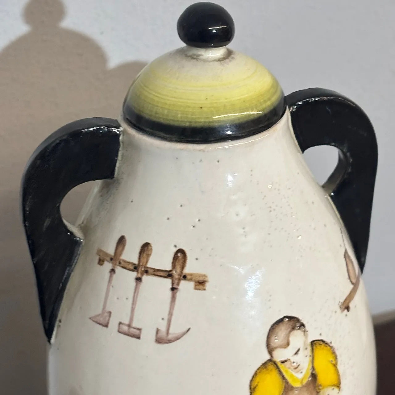 Ceramics futurist movement with ceramist Albissola artist, 30s 2
