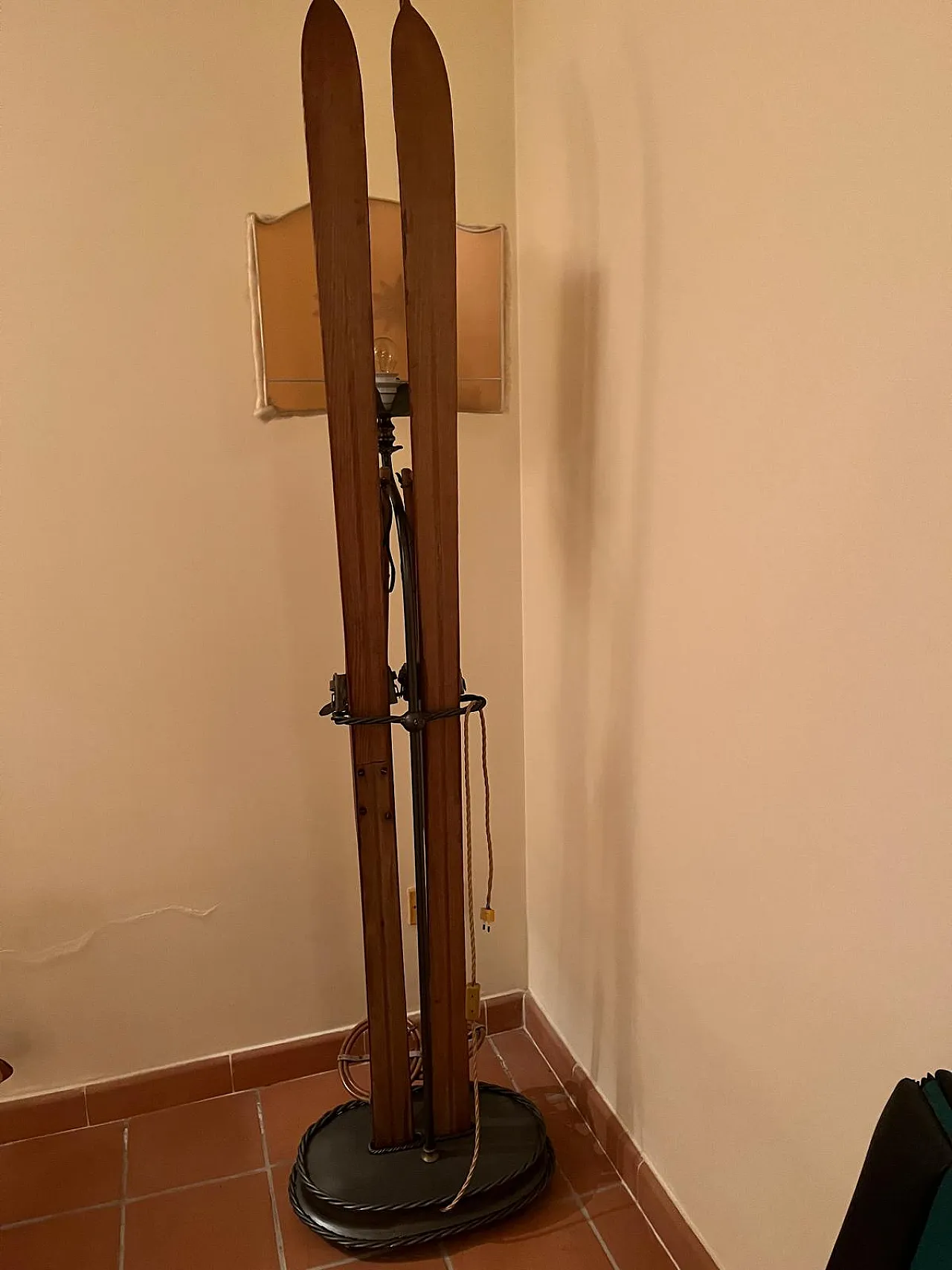 Lampada da terra da sci, anni 2000 15