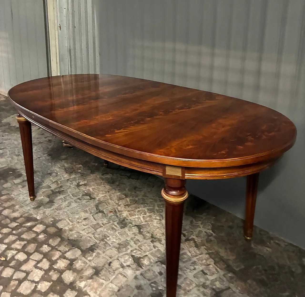 Tavolo ovale in stile inglese, anni '70 2