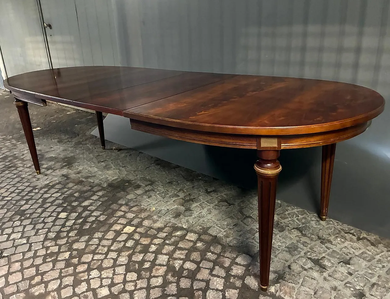 Tavolo ovale in stile inglese, anni '70 3