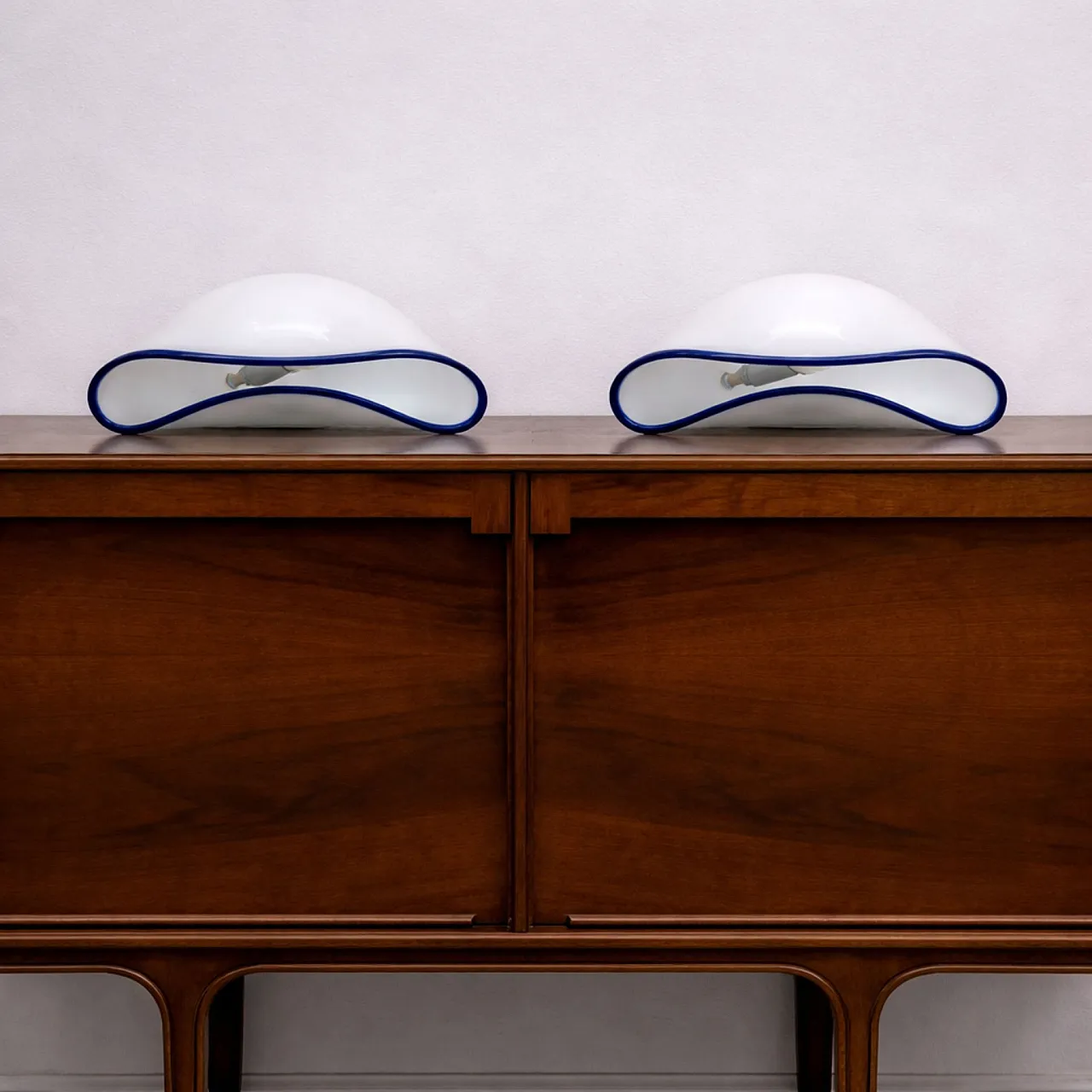 Pair of Vistosi Orsera lamps in white and blue Murano glass, 1970s 4