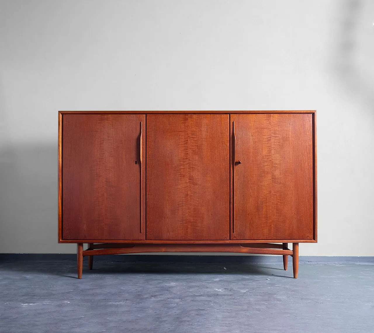 Credenza alta in teak, anni '60 1