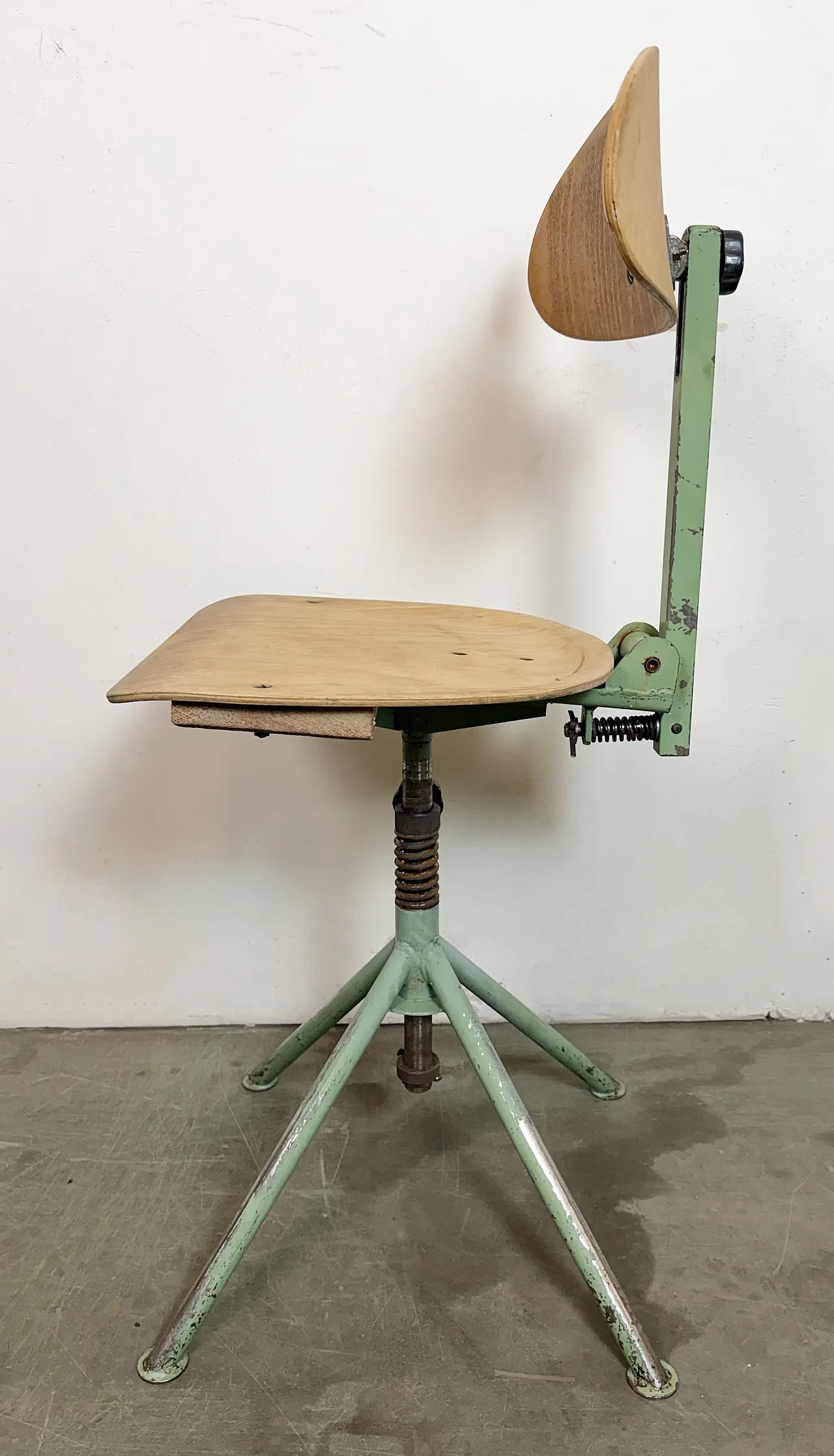 Green Industrial Workshop Chair, 1950s 29