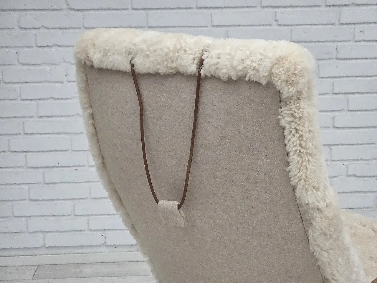 Sedia a dondolo danese, rivestita, vera pelle di pecora, anni '70 11