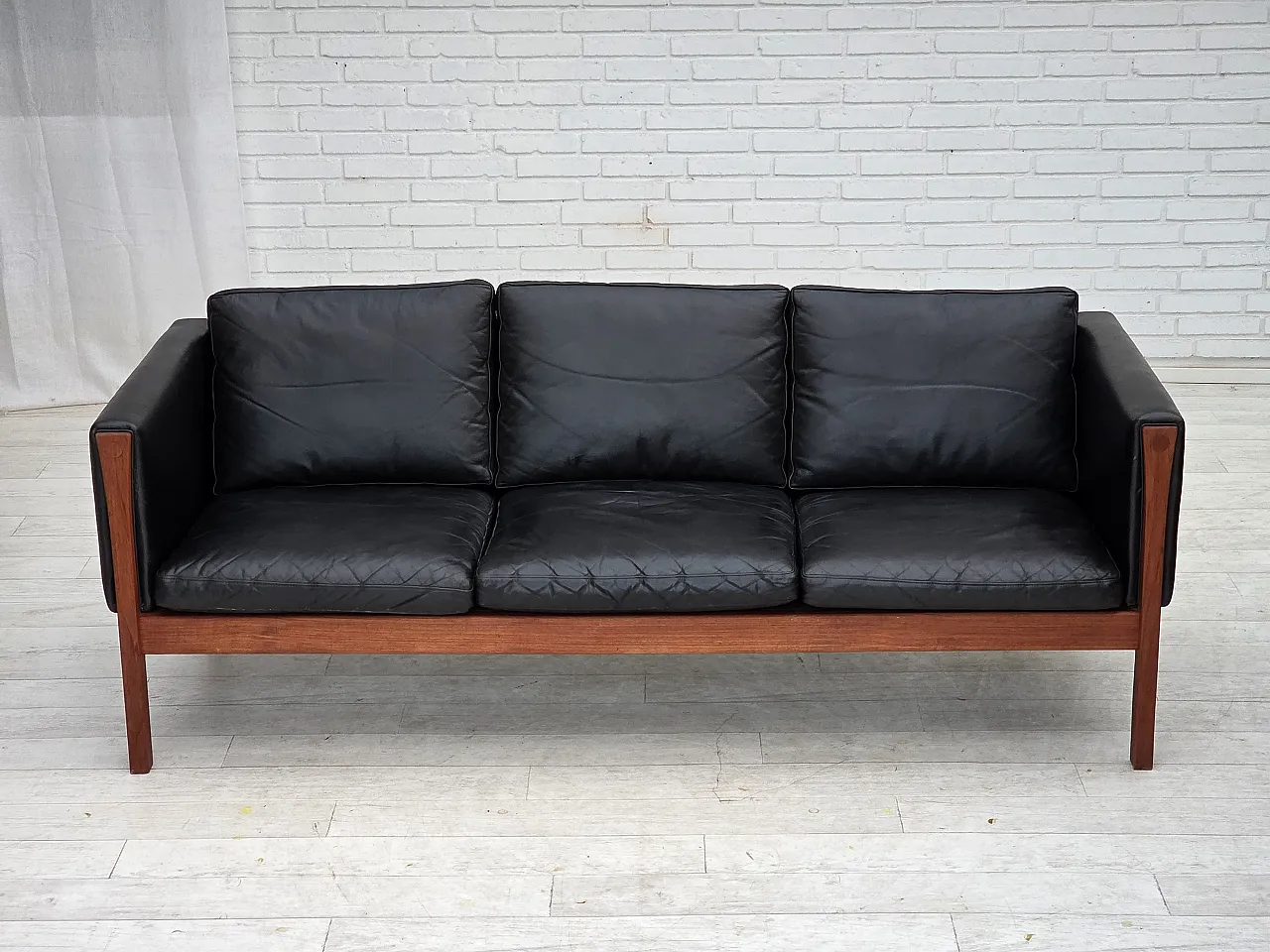 Divano danese di H.J.Wegner, a 3 posti modello CH 163, anni '60 2