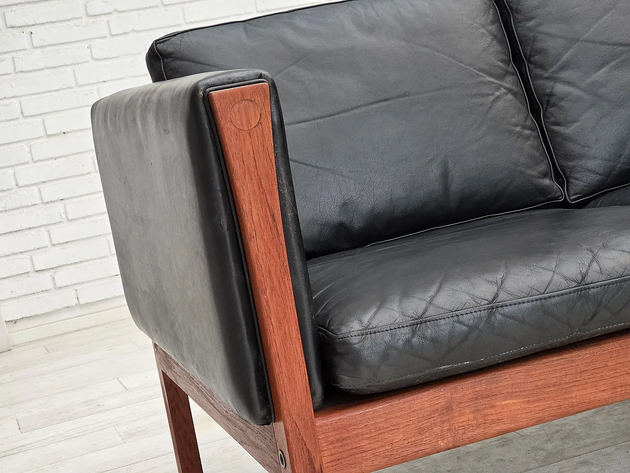 Divano danese di H.J.Wegner, a 3 posti modello CH 163, anni '60 3